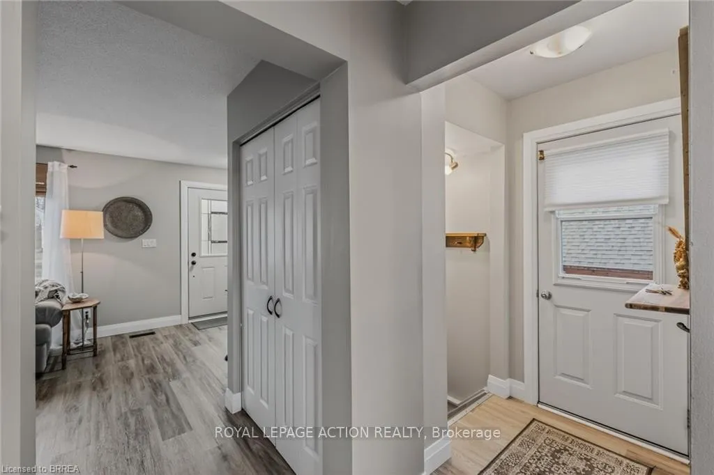 Photo 18 of Unit A, 31 Market Street, Brant, Paris — HOMEH