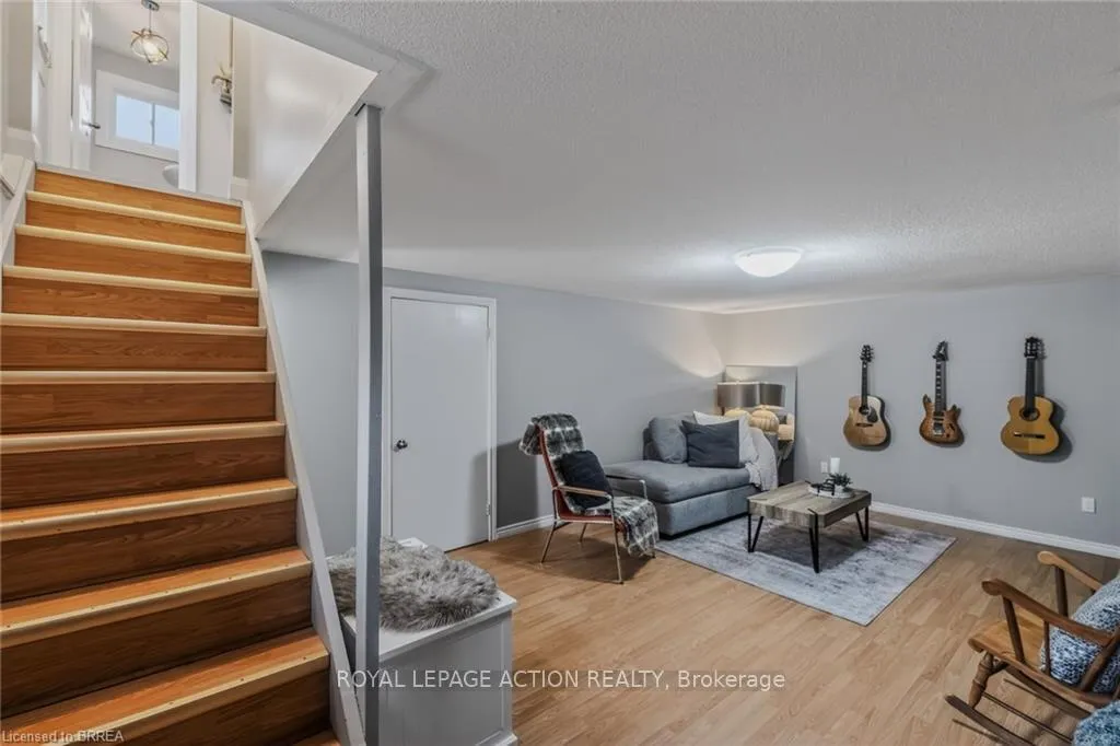 Photo 27 of Unit A, 31 Market Street, Brant, Paris — HOMEH