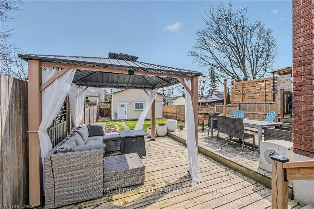 Photo 34 of Unit A, 31 Market Street, Brant, Paris — HOMEH