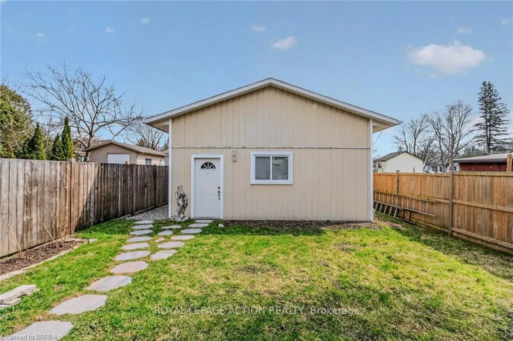 Photo 40 of Unit A, 31 Market Street, Brant, Paris — HOMEH