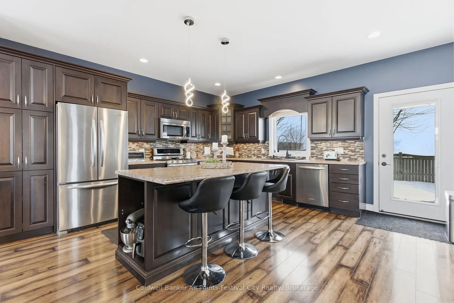 Photo 12 of 217 Britannia Road E, Goderich, Goderich (Town) — HOMEH