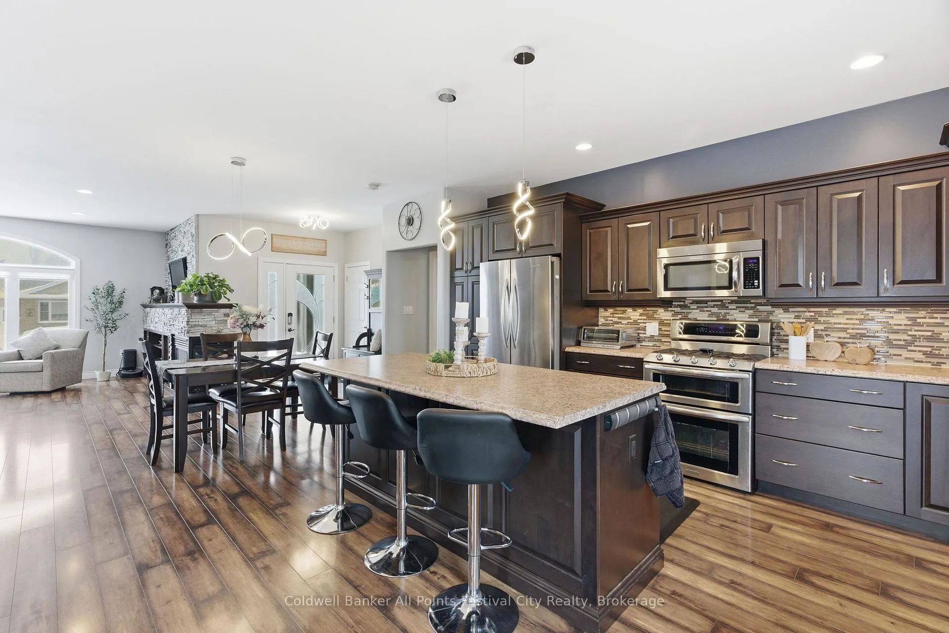 Photo 15 of 217 Britannia Road E, Goderich, Goderich (Town) — HOMEH