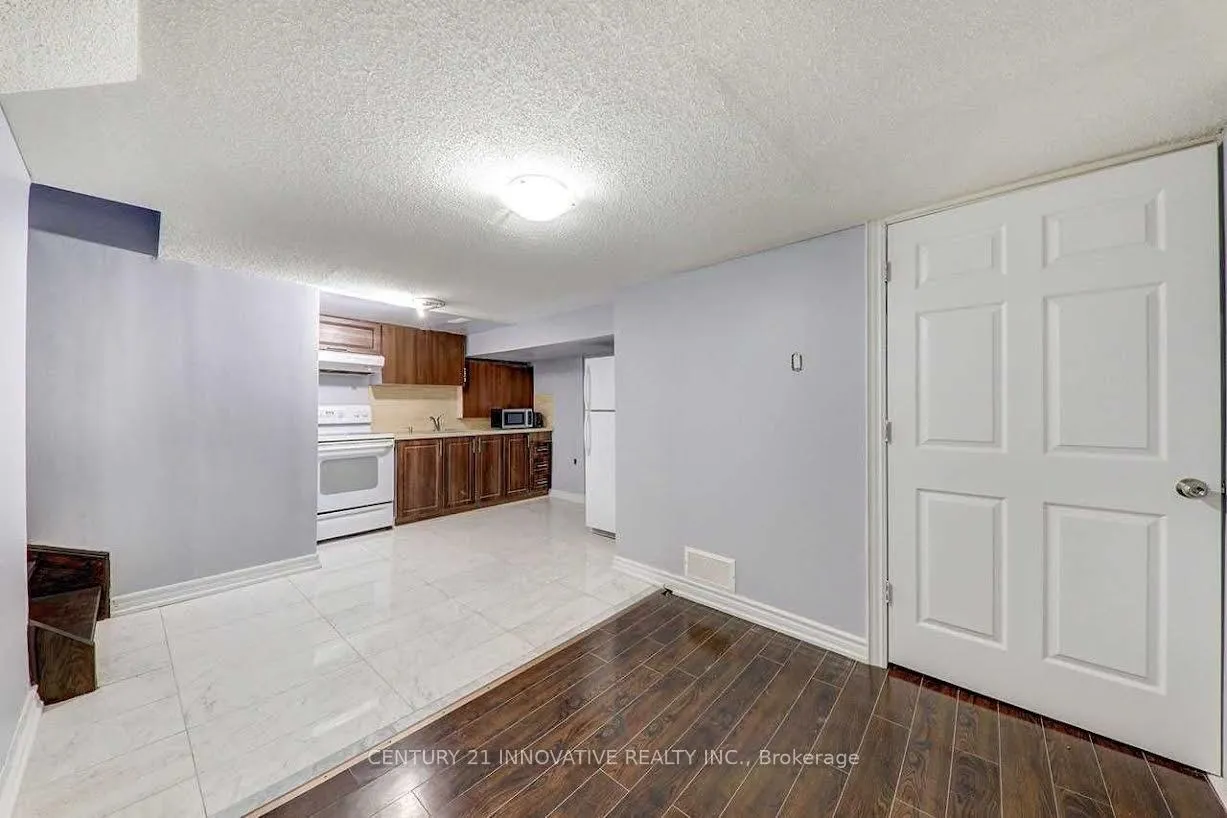 Photo 3 of Unit BSMT, 7 Sachems Place, Scarborough, Malvern — HOMEH