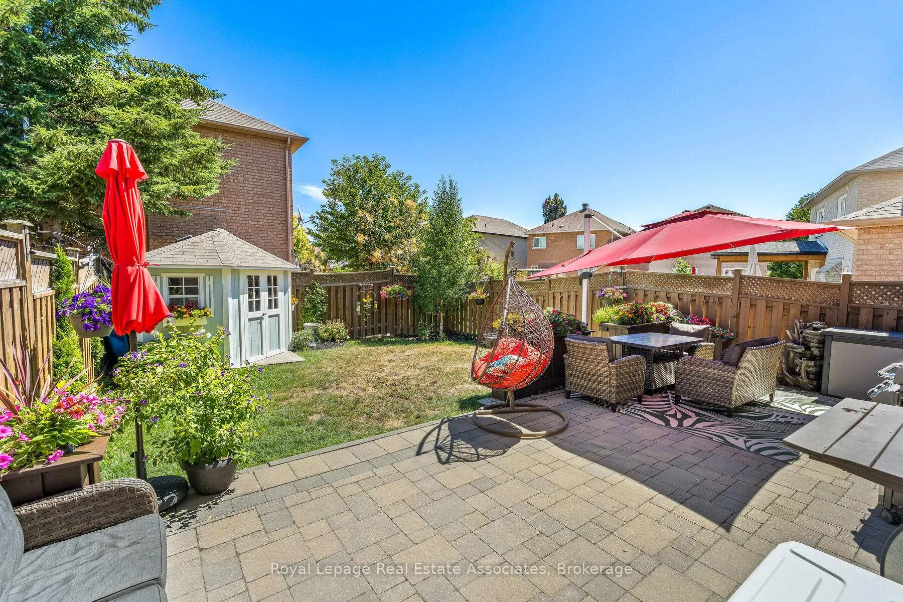Photo 34 of 27 Royal Ridge Crescent, Vaughan, Maple — HOMEH