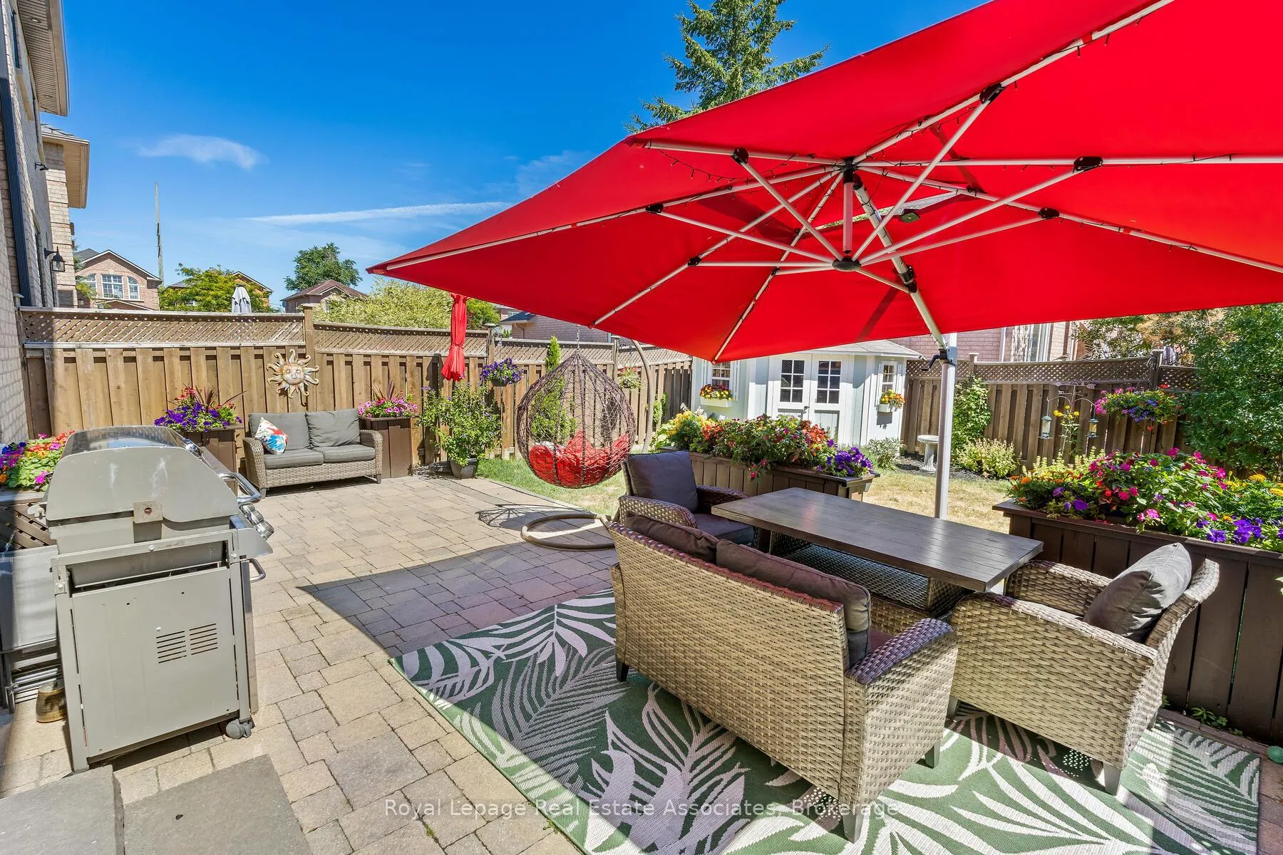 Photo 36 of 27 Royal Ridge Crescent, Vaughan, Maple — HOMEH