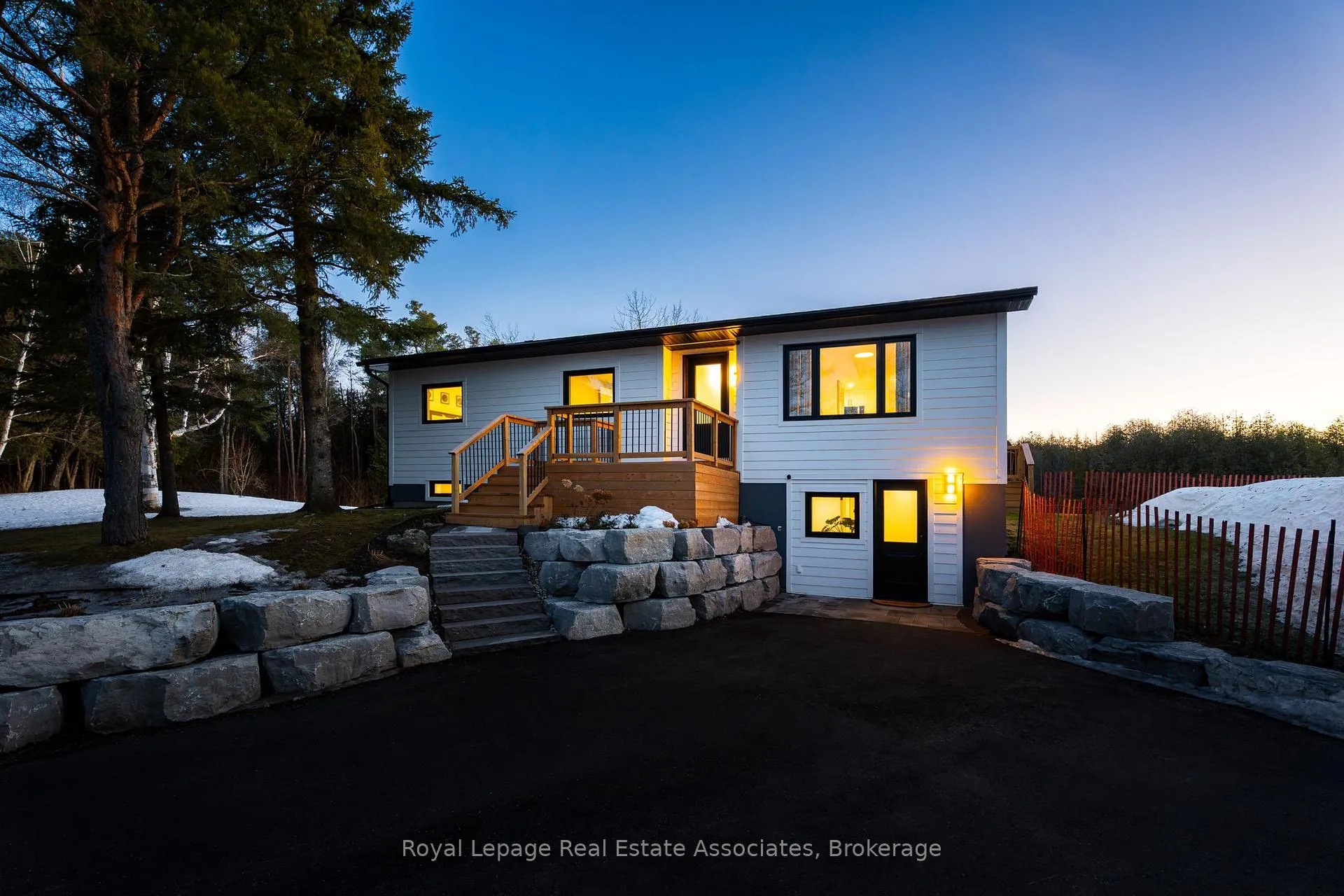 Photo 1 of 475352 County Road 11, Amaranth, Rural Amaranth — HOMEH