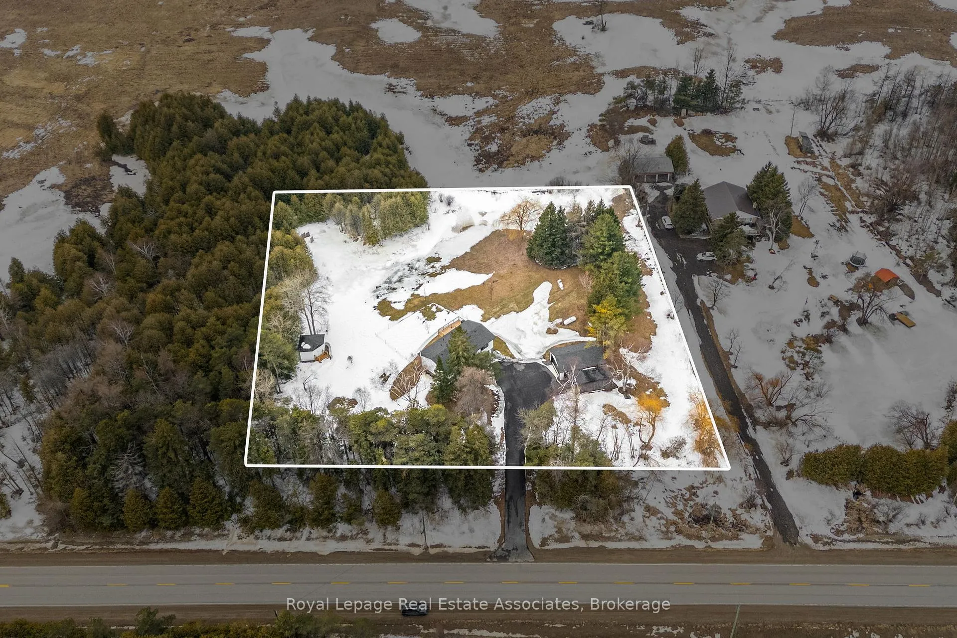 Photo 5 of 475352 County Road 11, Amaranth, Rural Amaranth — HOMEH