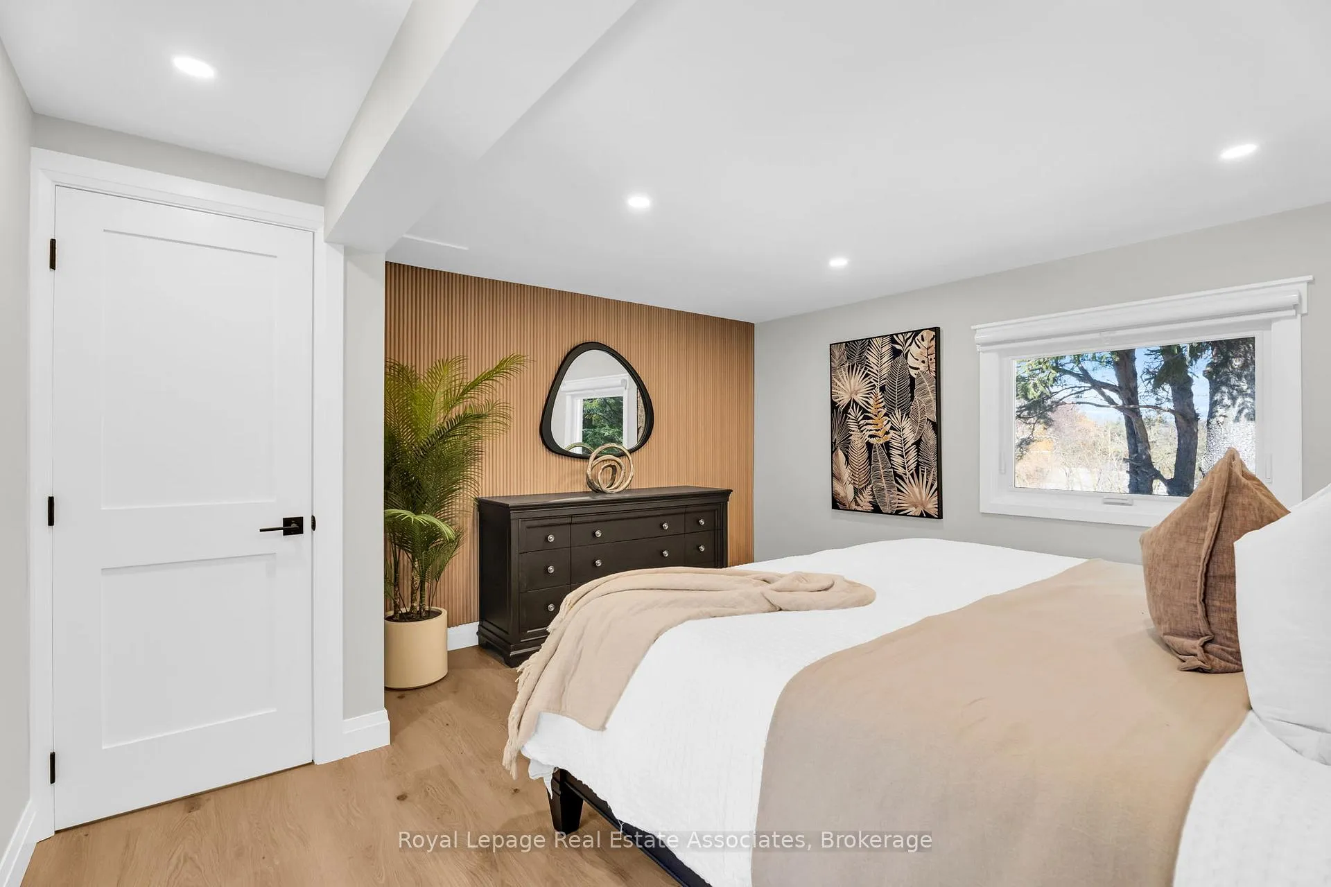 Photo 18 of 475352 County Road 11, Amaranth, Rural Amaranth — HOMEH