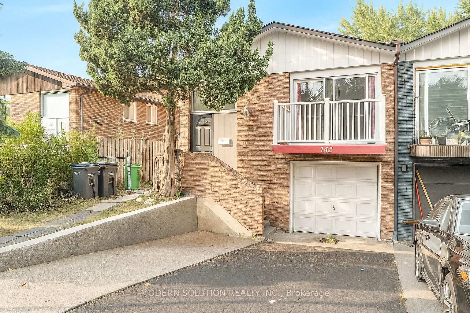 Photo 2 of 142 Mill Street N, Brampton, Downtown Brampton — HOMEH