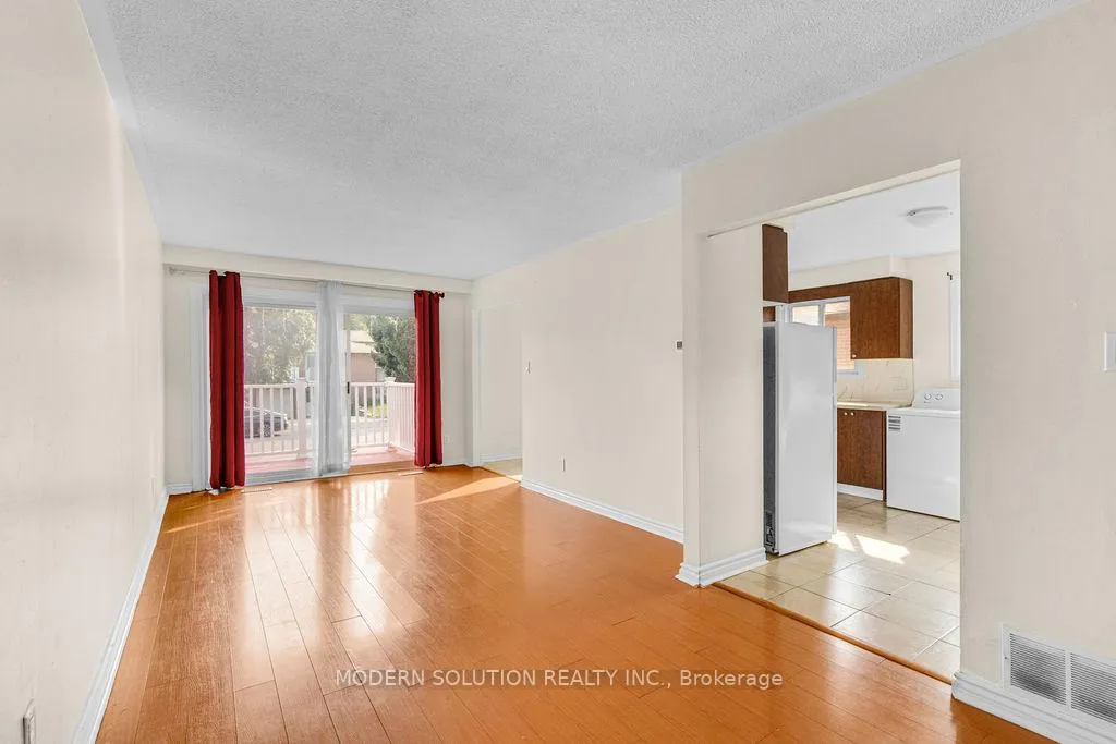 Photo 6 of 142 Mill Street N, Brampton, Downtown Brampton — HOMEH