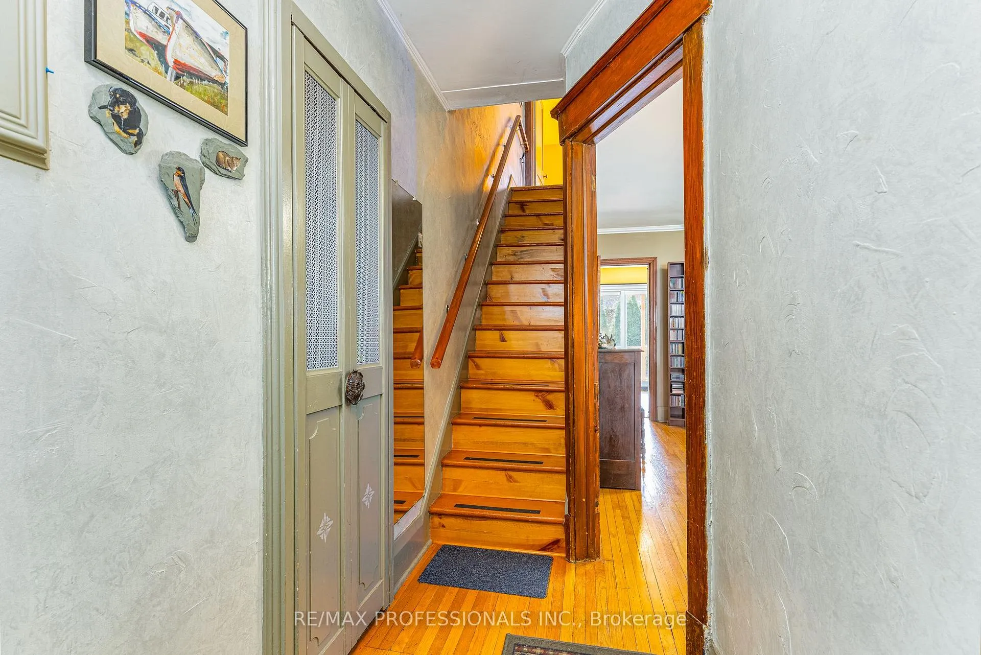 Photo 5 of 9 Orley Avenue, Toronto, Woodbine-Lumsden — HOMEH