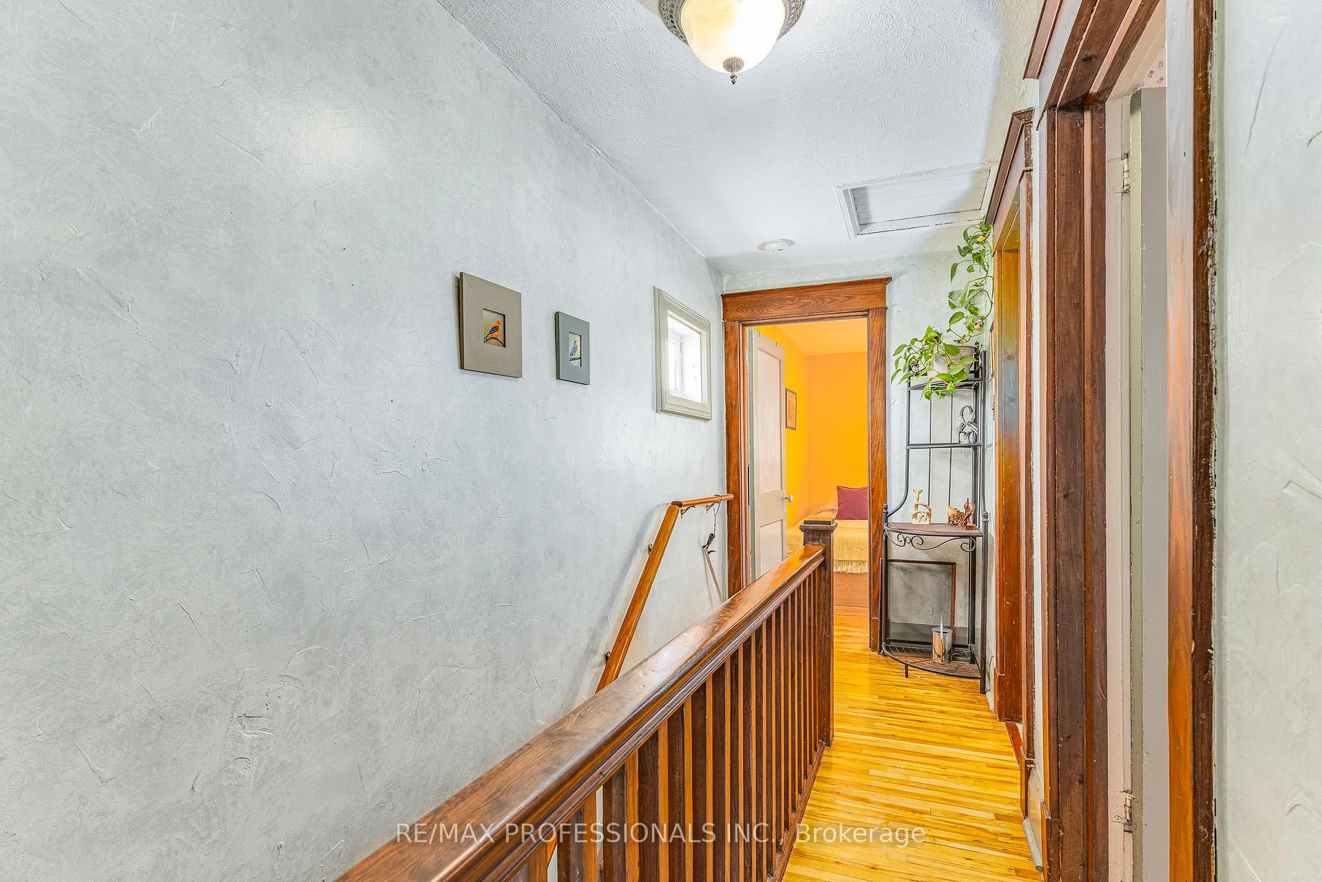 Photo 15 of 9 Orley Avenue, Toronto, Woodbine-Lumsden — HOMEH