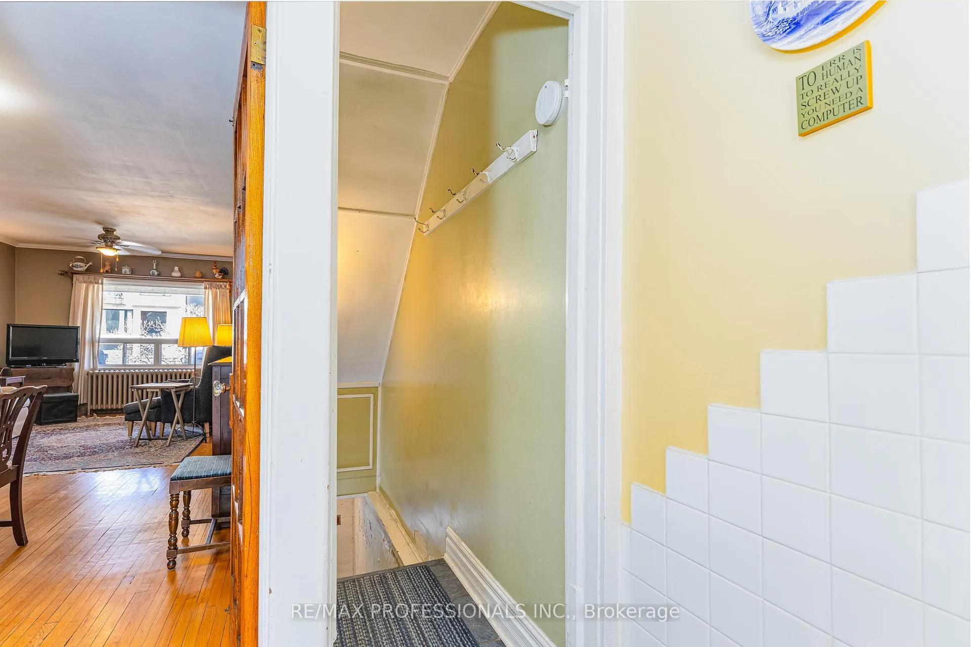 Photo 22 of 9 Orley Avenue, Toronto, Woodbine-Lumsden — HOMEH