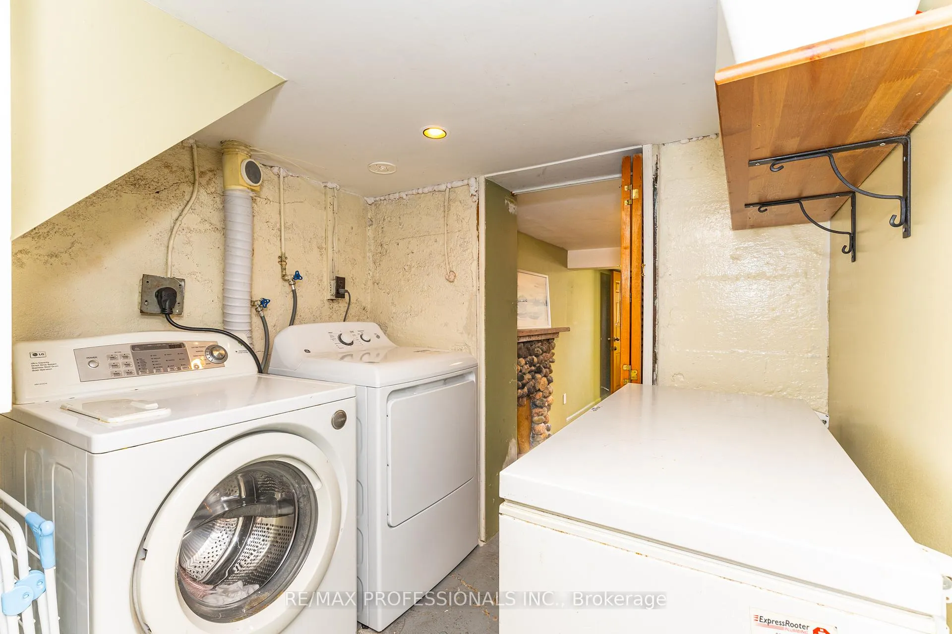 Photo 27 of 9 Orley Avenue, Toronto, Woodbine-Lumsden — HOMEH