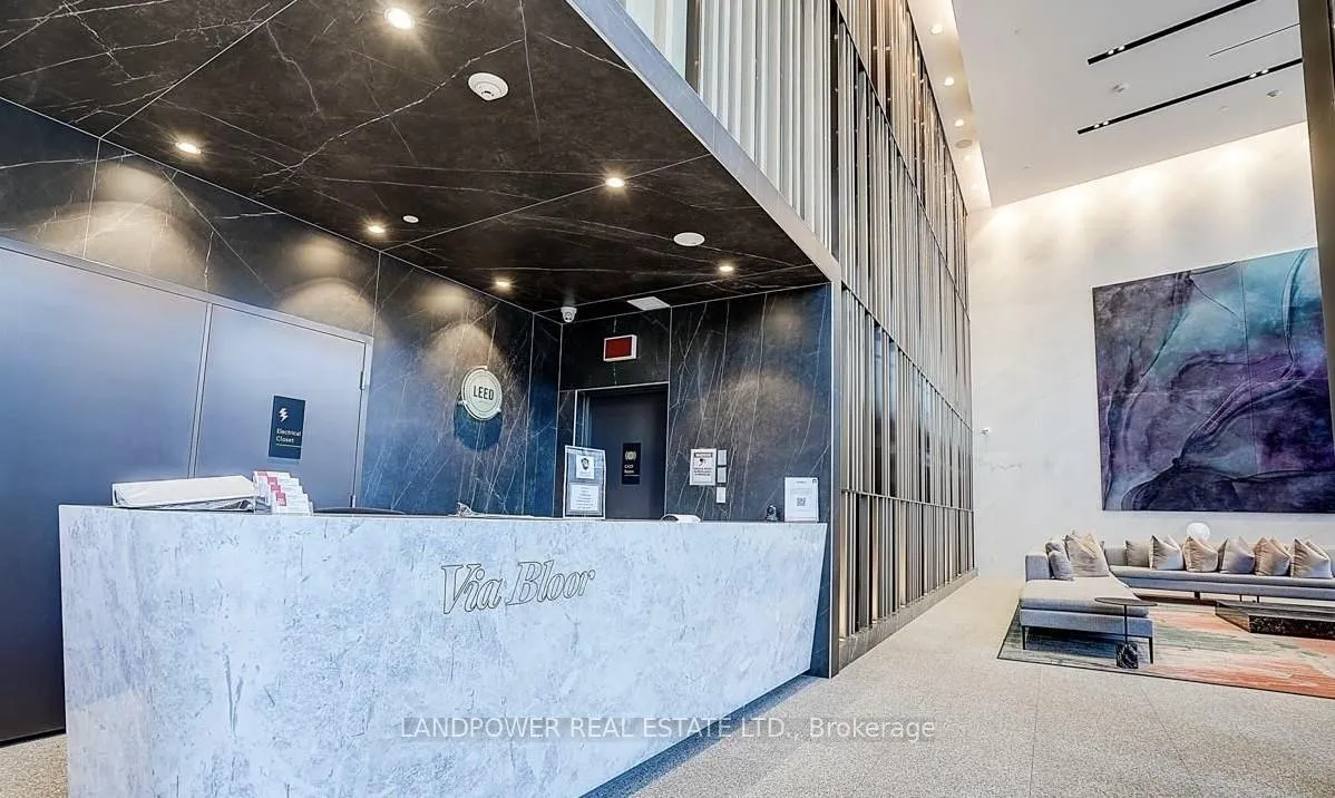 Photo 5 of Unit 704, 575 Bloor Street E, Toronto, North St. James Town — HOMEH