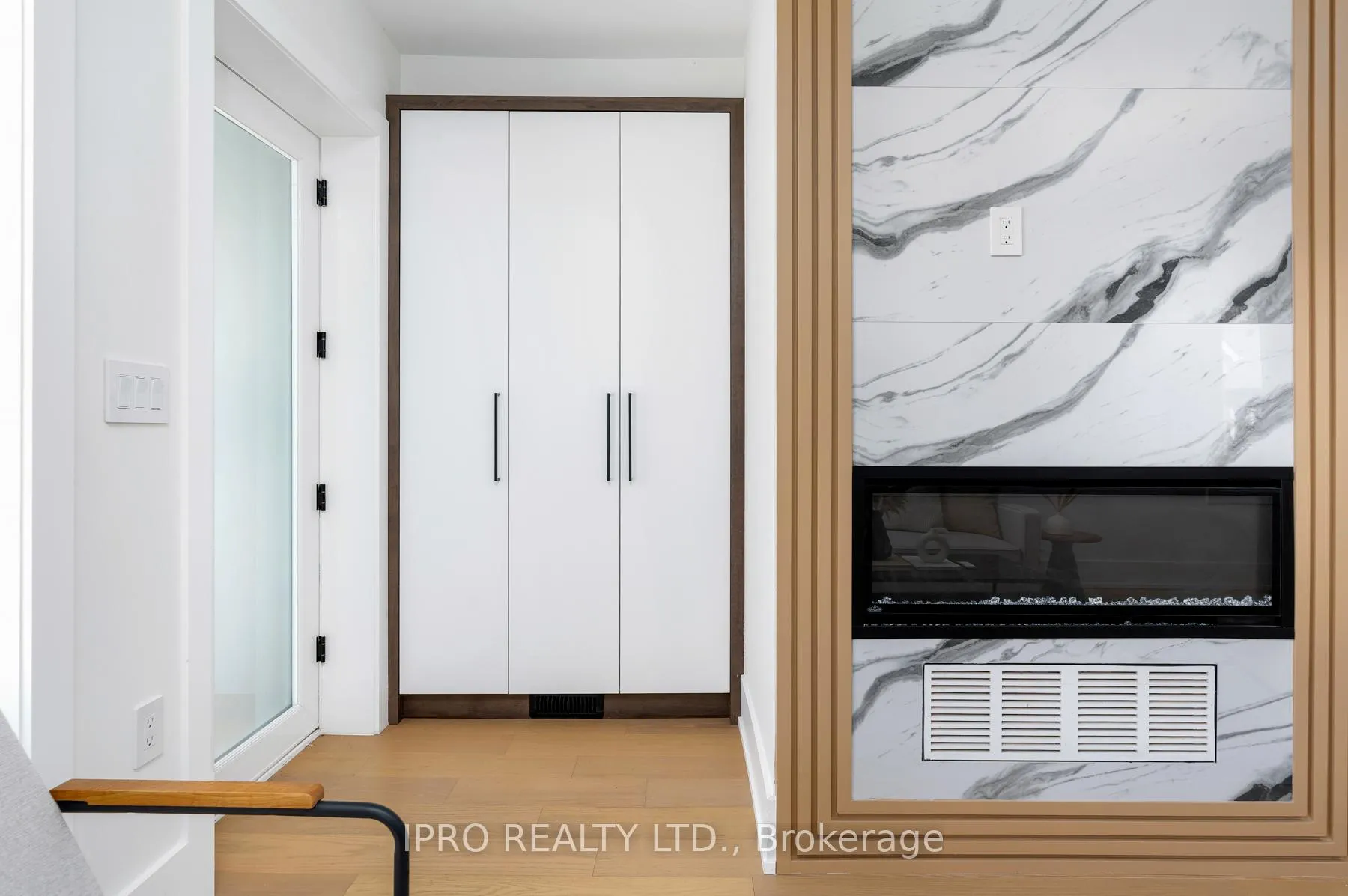 Photo 5 of 58 Doncaster Avenue, Toronto, Woodbine-Lumsden — HOMEH