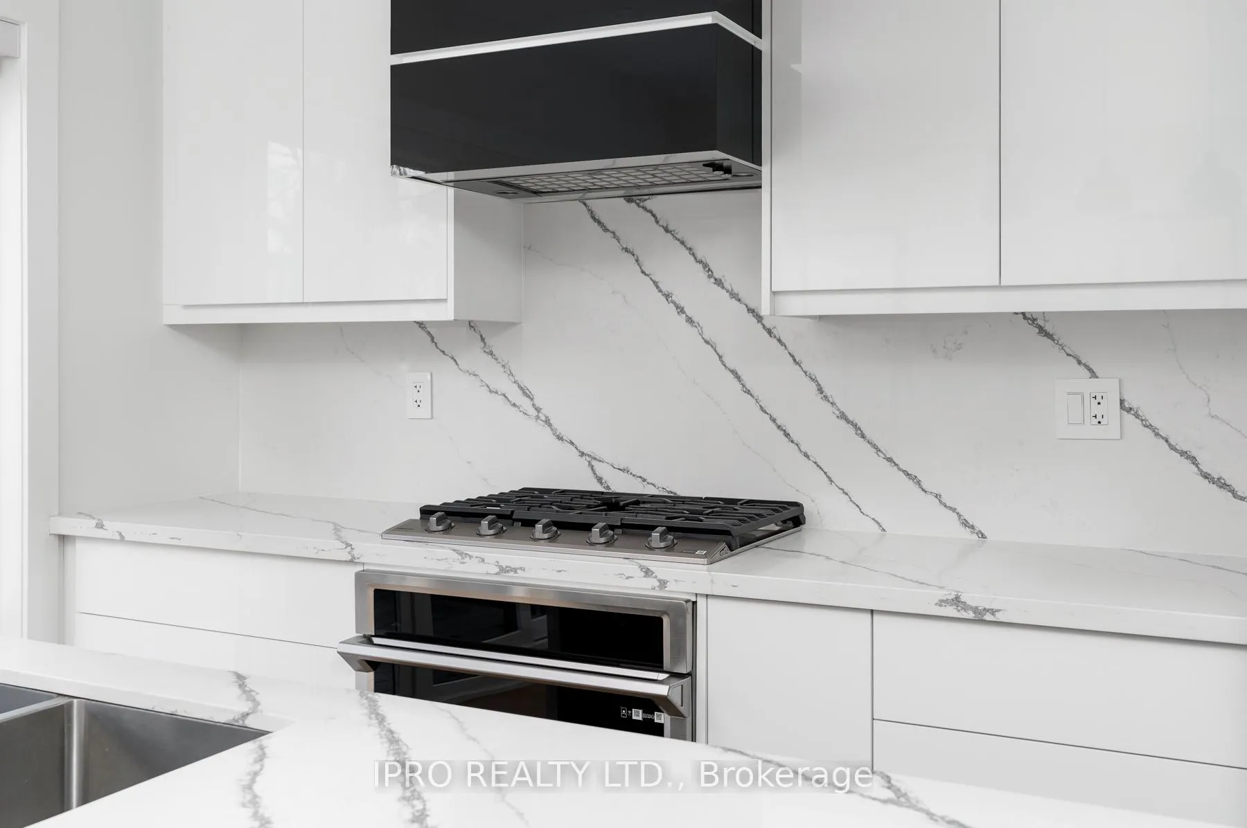 Photo 17 of 58 Doncaster Avenue, Toronto, Woodbine-Lumsden — HOMEH