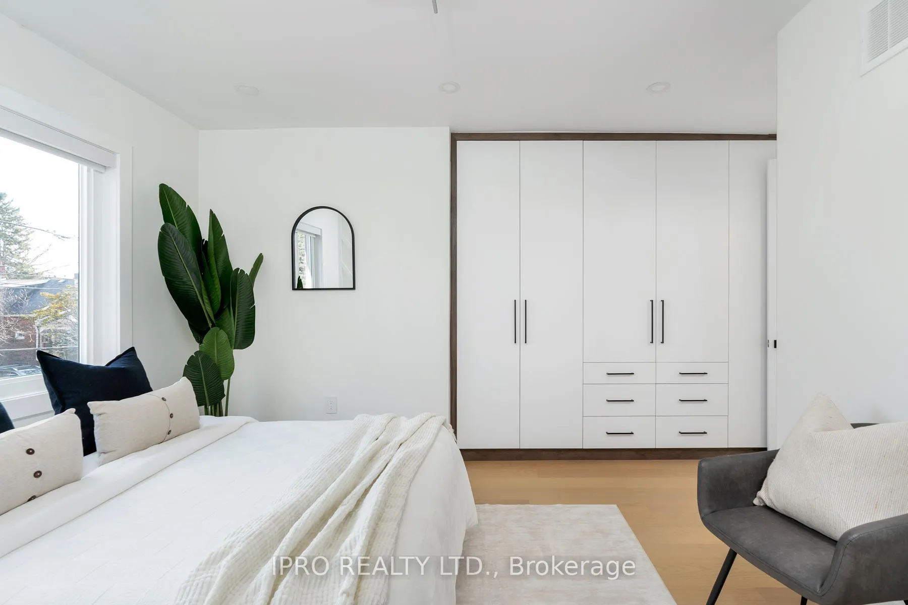 Photo 24 of 58 Doncaster Avenue, Toronto, Woodbine-Lumsden — HOMEH
