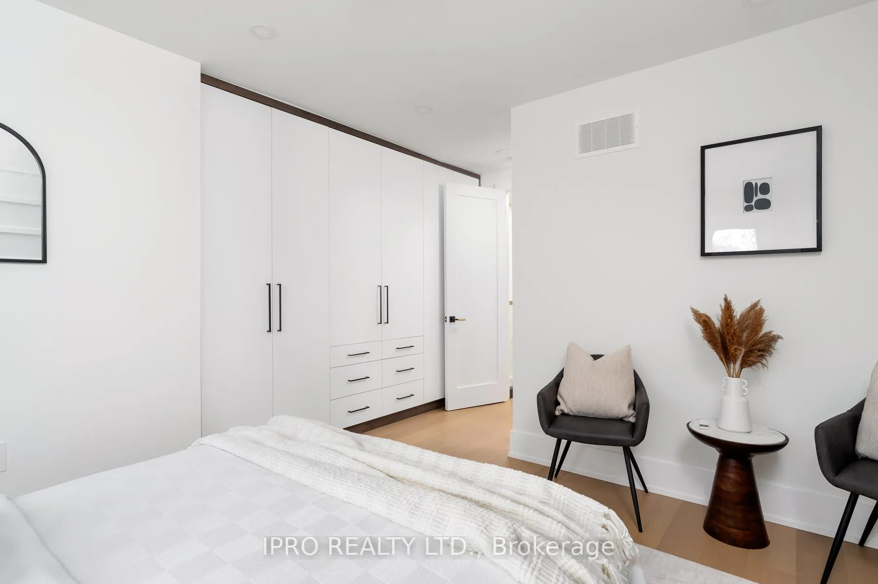 Photo 25 of 58 Doncaster Avenue, Toronto, Woodbine-Lumsden — HOMEH