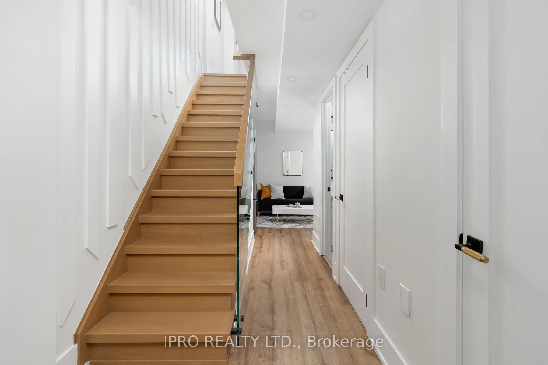 Photo 34 of 58 Doncaster Avenue, Toronto, Woodbine-Lumsden — HOMEH