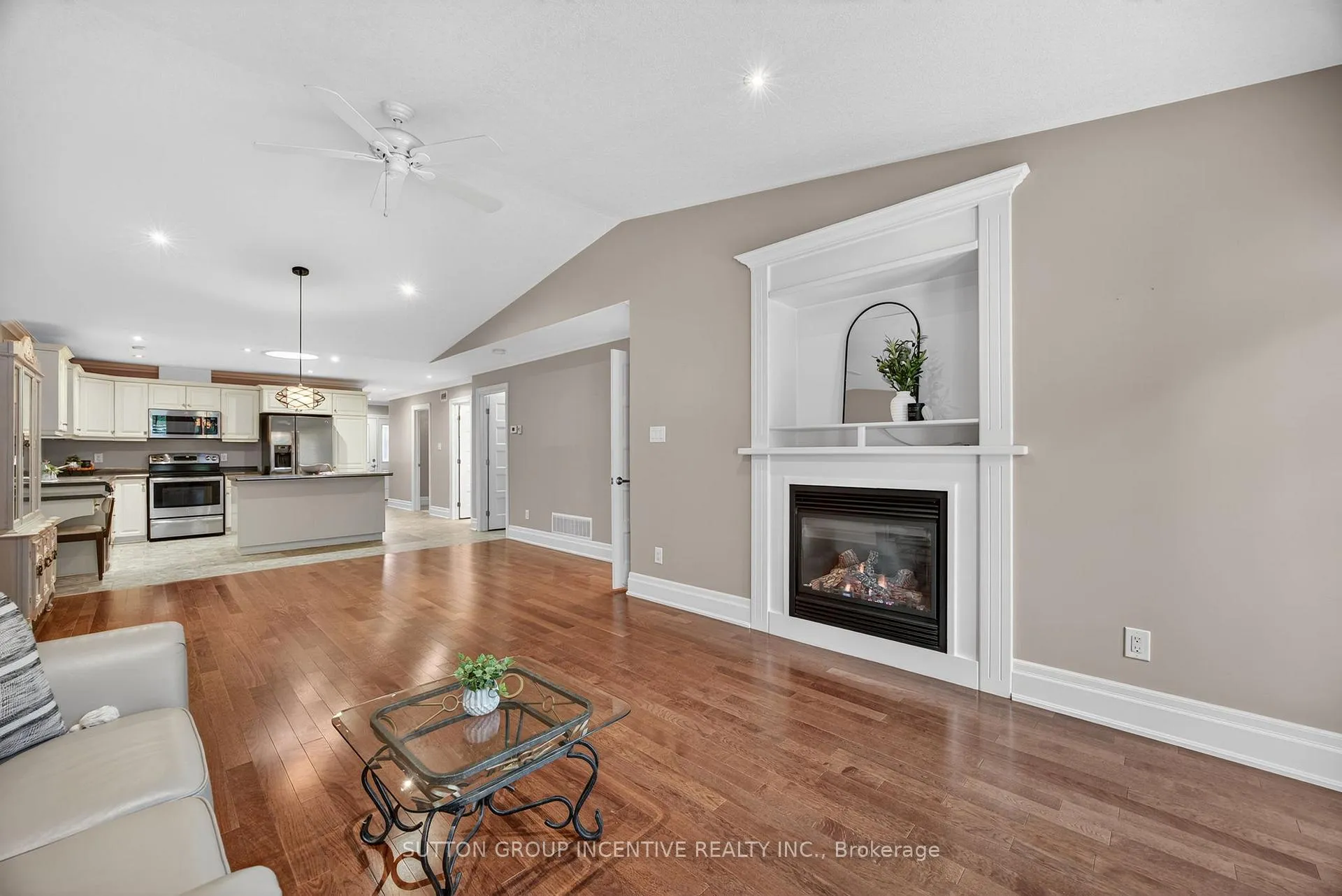 Photo 22 of 53 Clover Crescent, Wasaga Beach — HOMEH