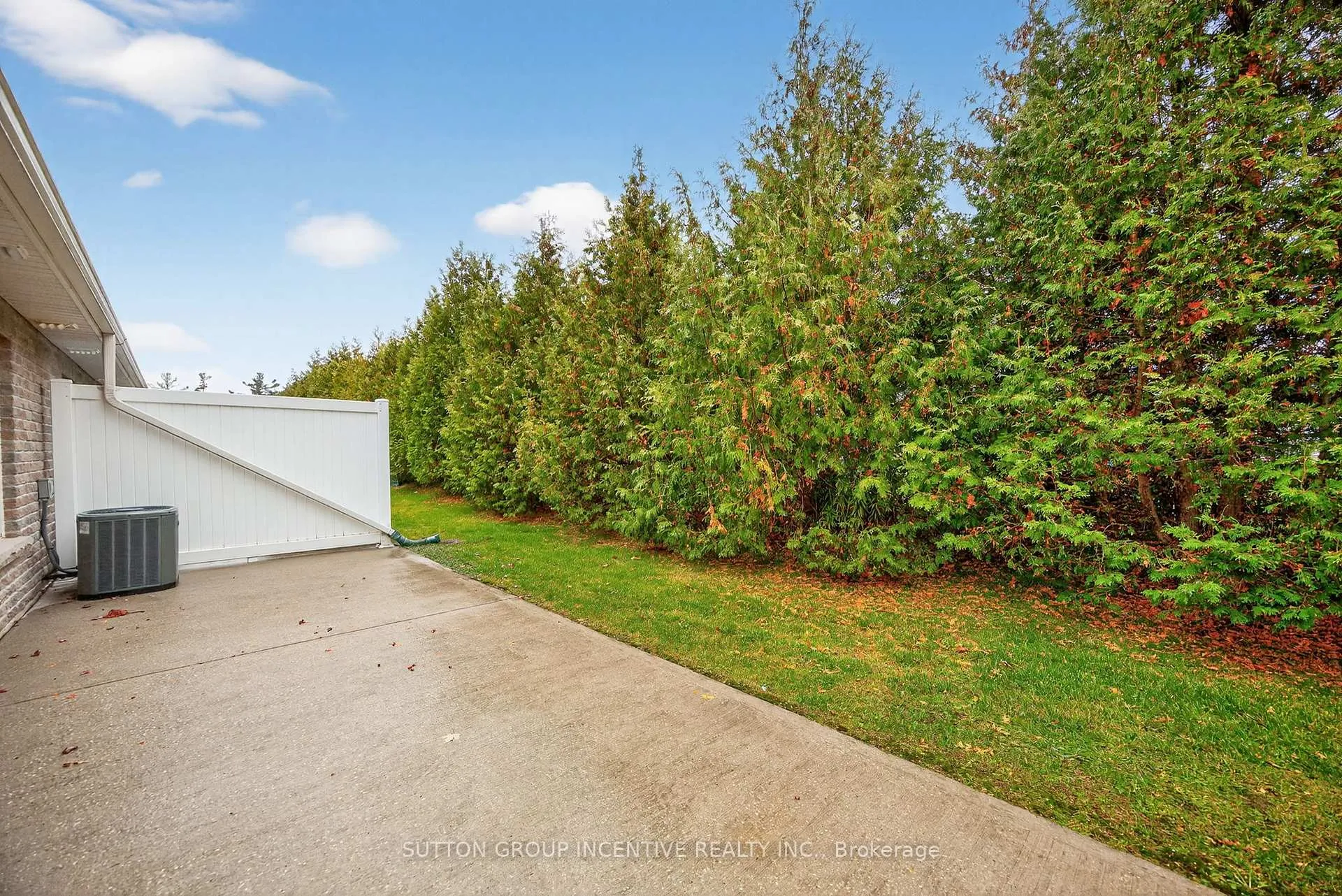Photo 34 of 53 Clover Crescent, Wasaga Beach — HOMEH