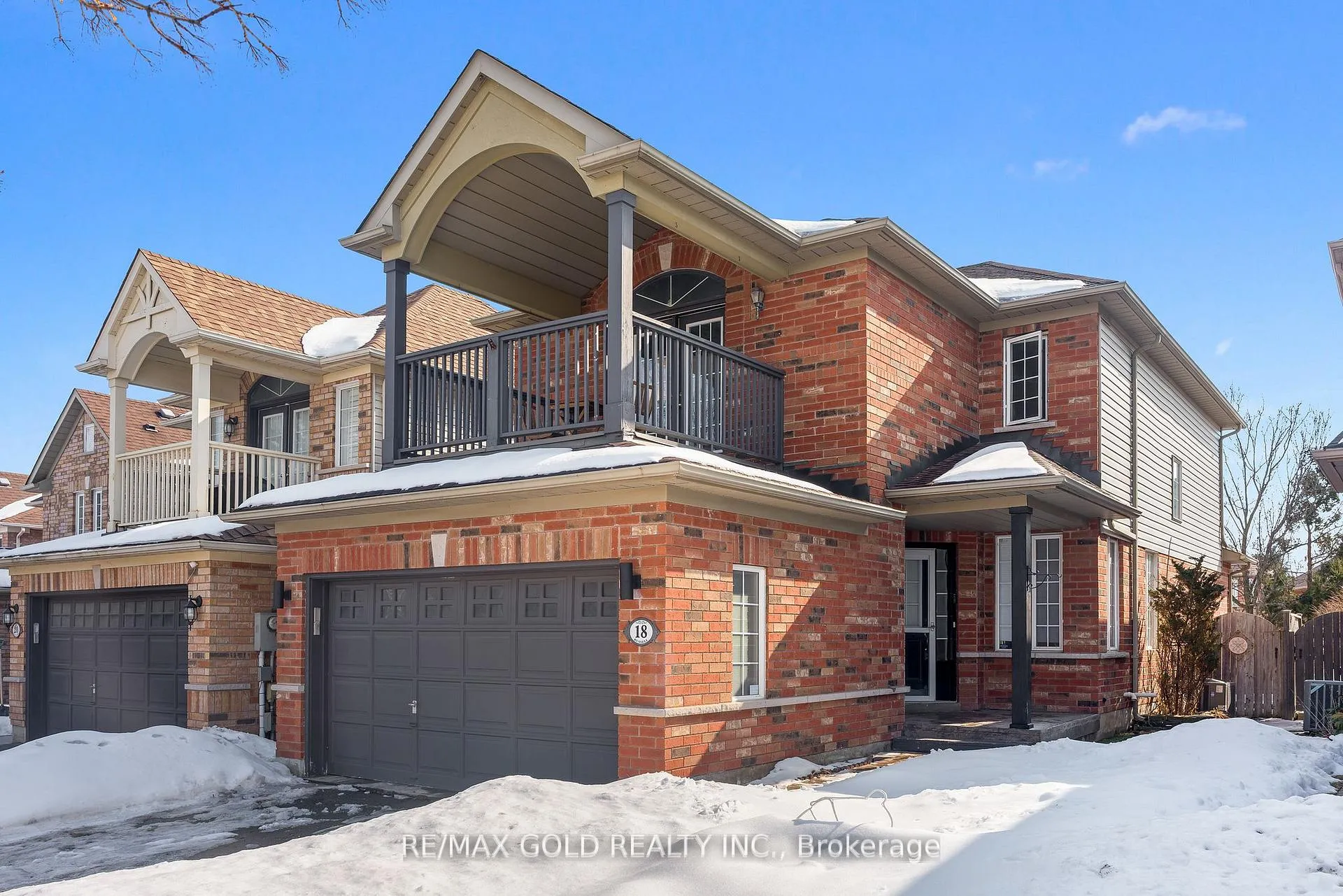 Photo 2 of 18 Russell Street, Halton Hills, Georgetown — HOMEH