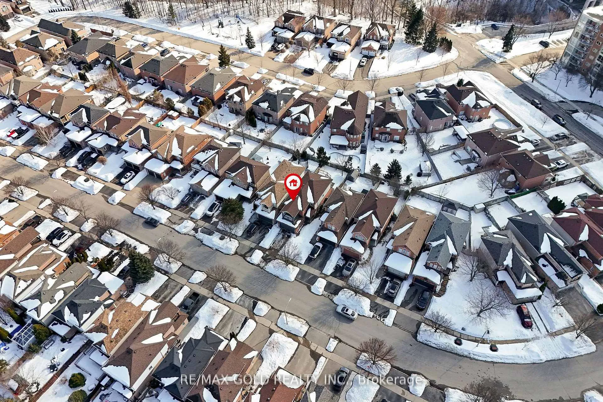 Photo 4 of 18 Russell Street, Halton Hills, Georgetown — HOMEH