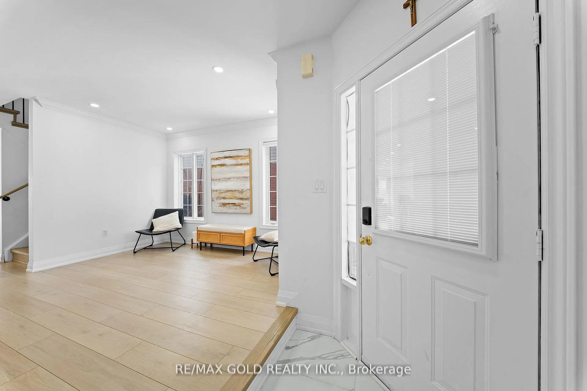 Photo 9 of 18 Russell Street, Halton Hills, Georgetown — HOMEH