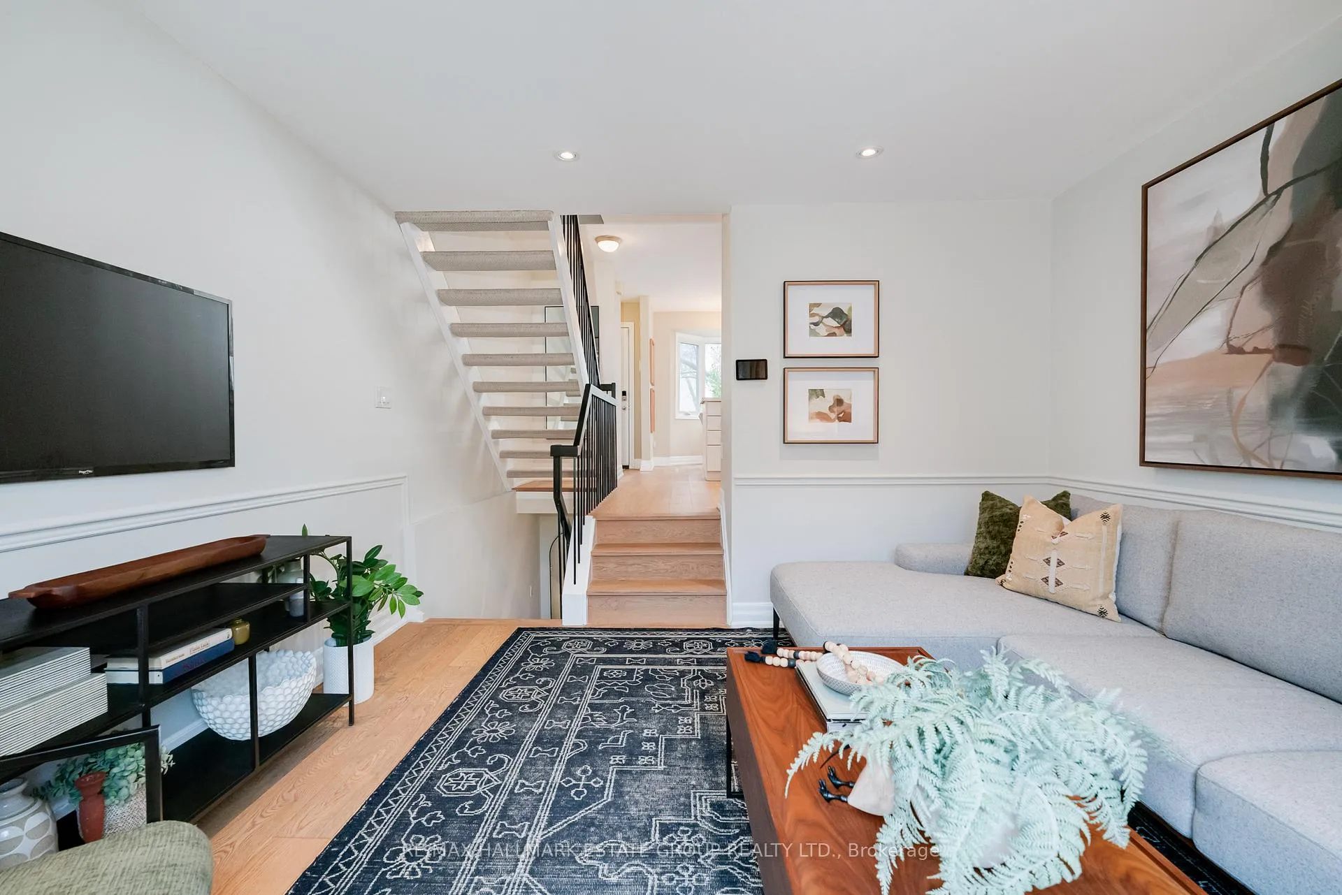 Photo 15 of 31 Unity Road, Toronto, Greenwood-Coxwell — HOMEH
