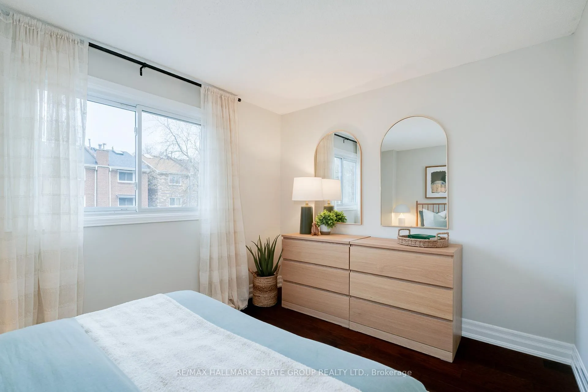Photo 18 of 31 Unity Road, Toronto, Greenwood-Coxwell — HOMEH