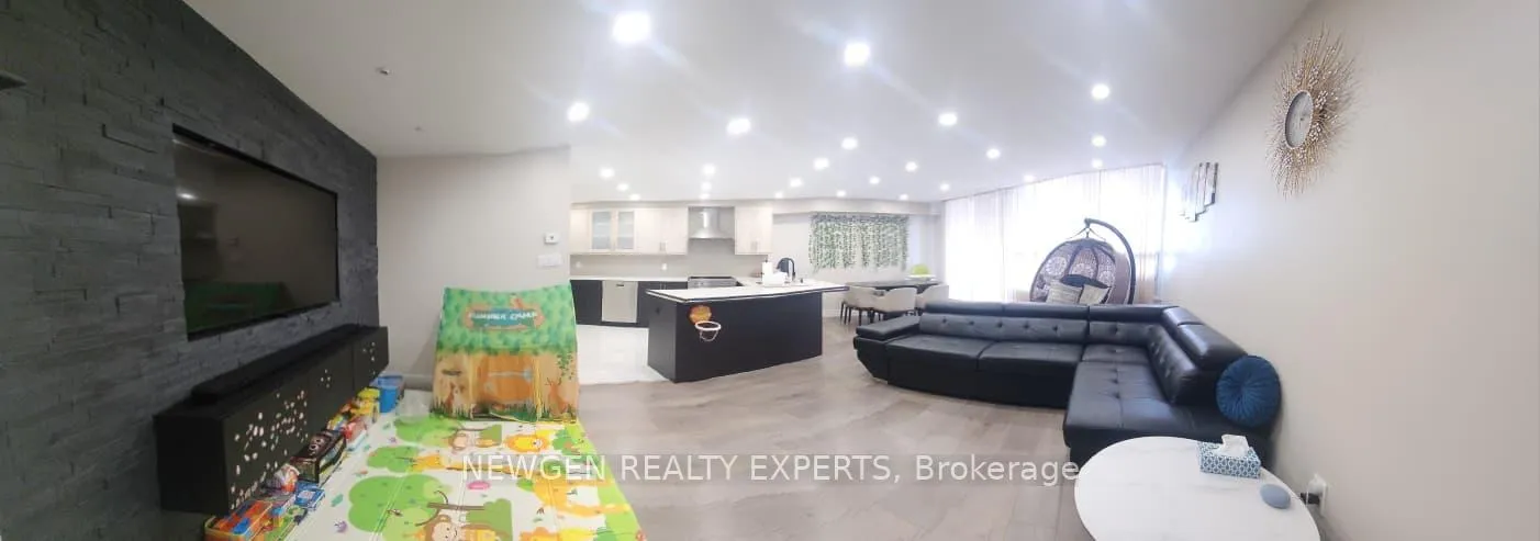 Photo 3 of Unit 1411, 60 Pavane Linkway, Toronto, Flemingdon Park — HOMEH