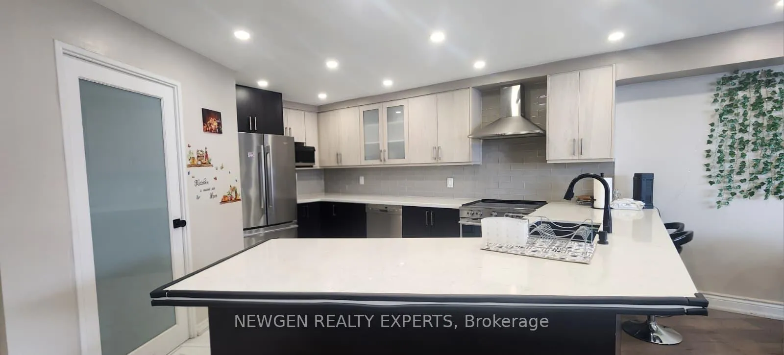 Photo 7 of Unit 1411, 60 Pavane Linkway, Toronto, Flemingdon Park — HOMEH