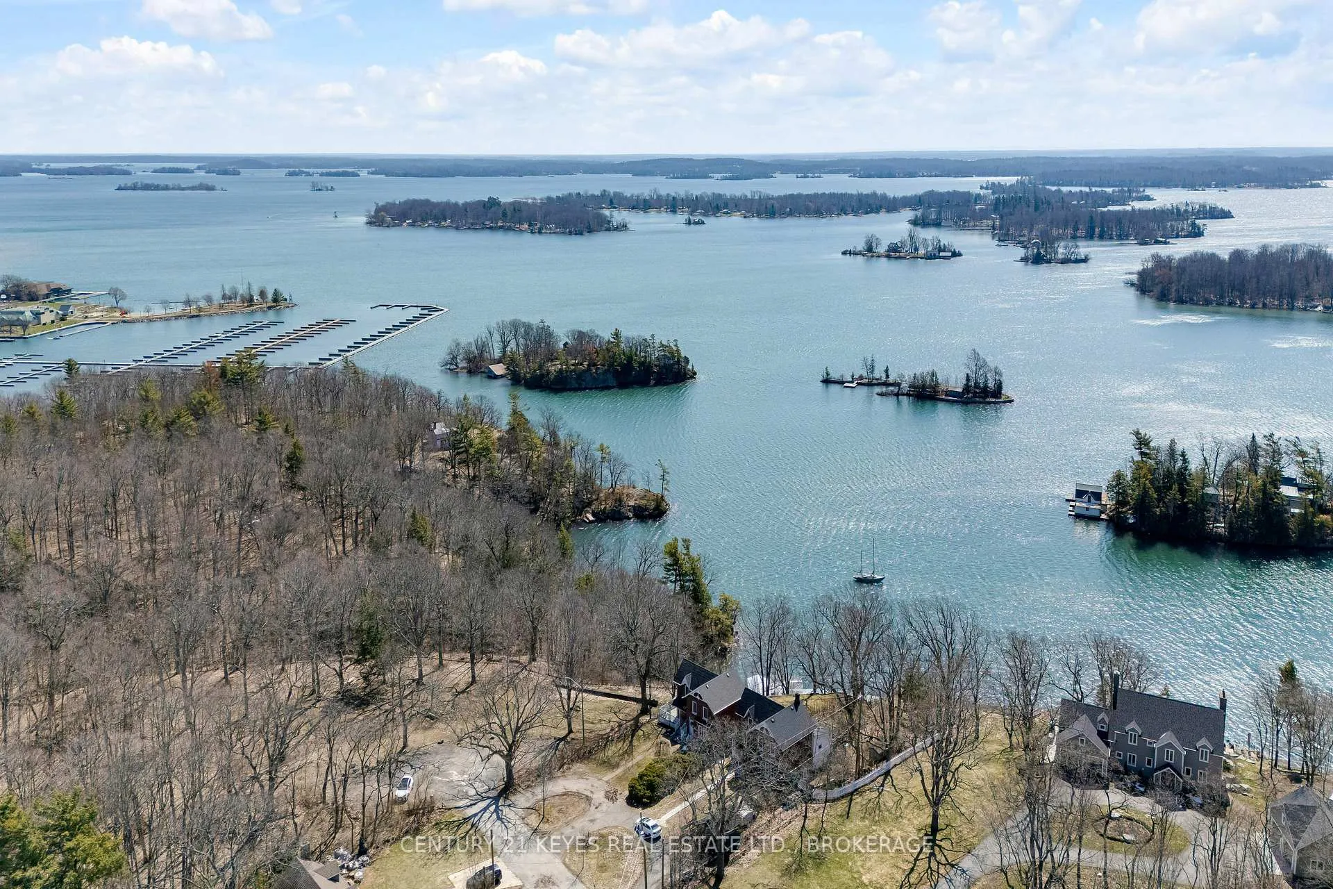 Photo 2 of 13 Windsor Drive E, Gananoque — HOMEH