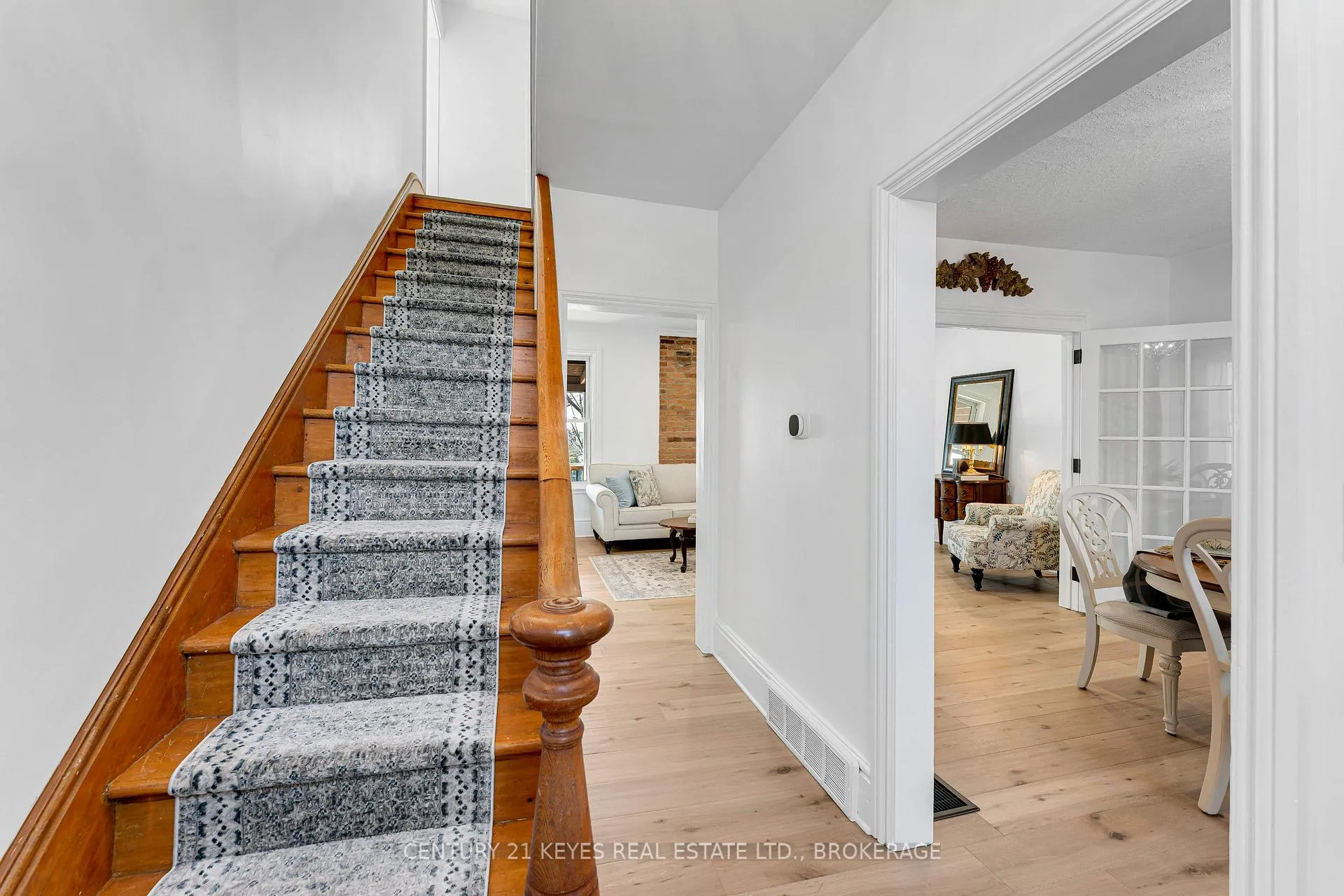 Photo 14 of 13 Windsor Drive E, Gananoque — HOMEH