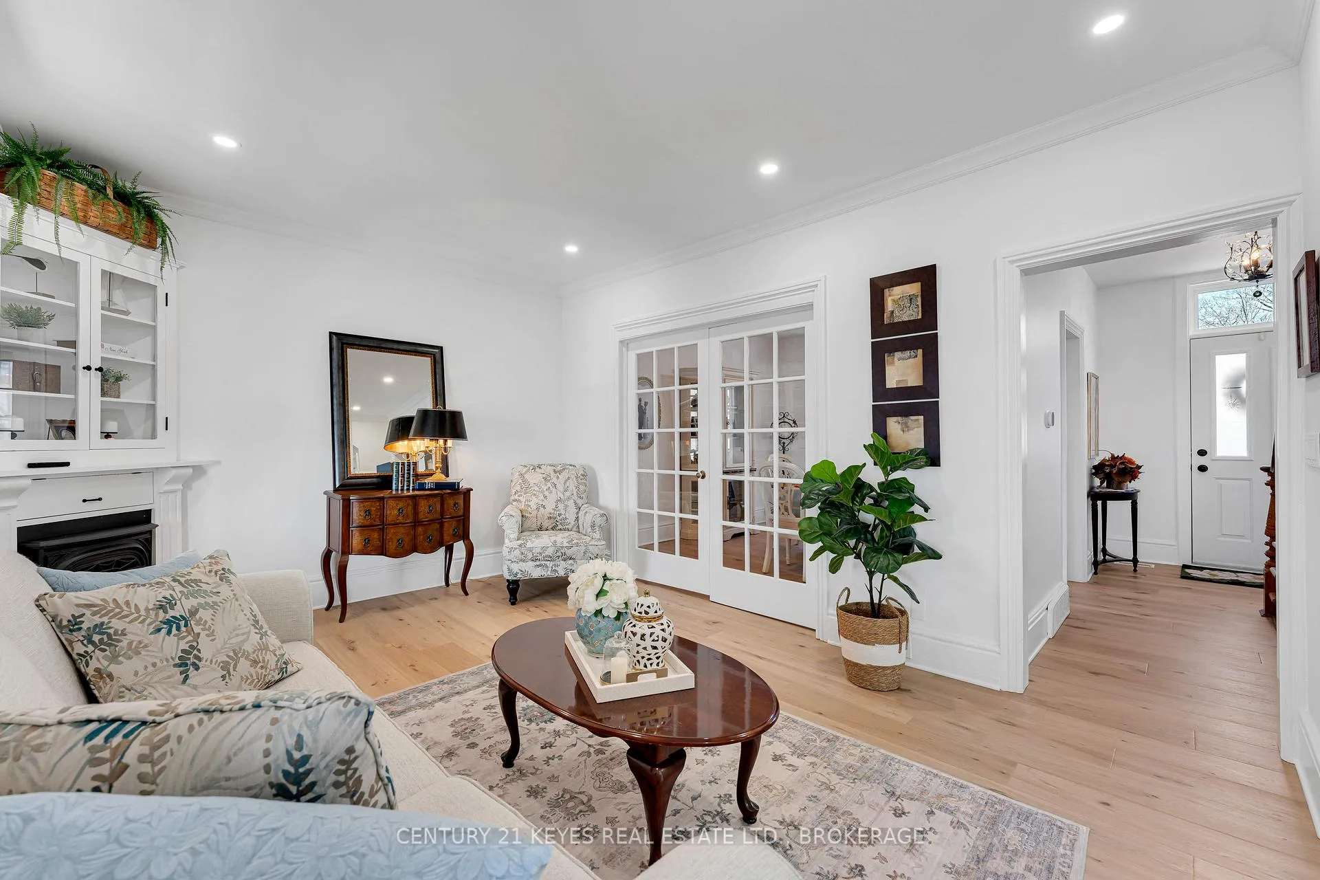 Photo 15 of 13 Windsor Drive E, Gananoque — HOMEH