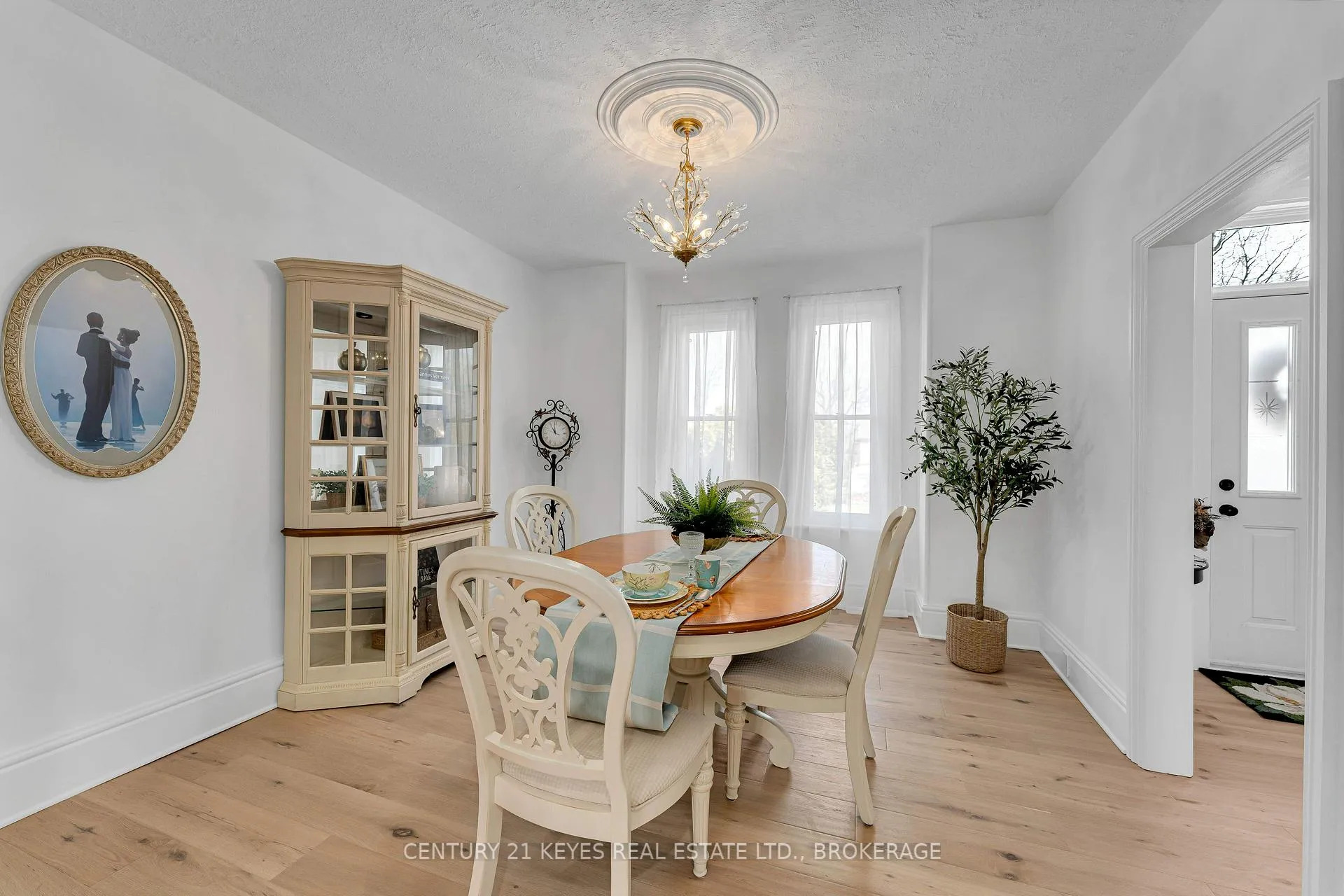 Photo 21 of 13 Windsor Drive E, Gananoque — HOMEH