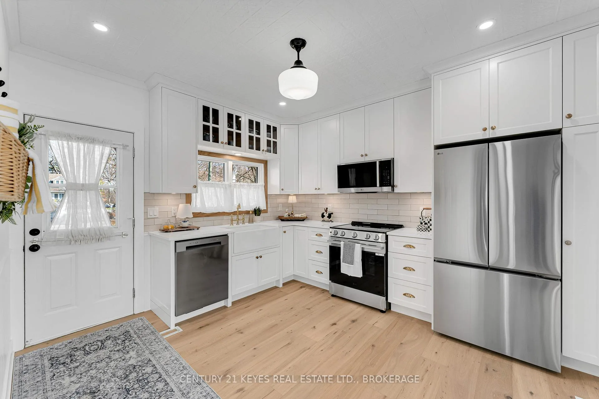 Photo 22 of 13 Windsor Drive E, Gananoque — HOMEH
