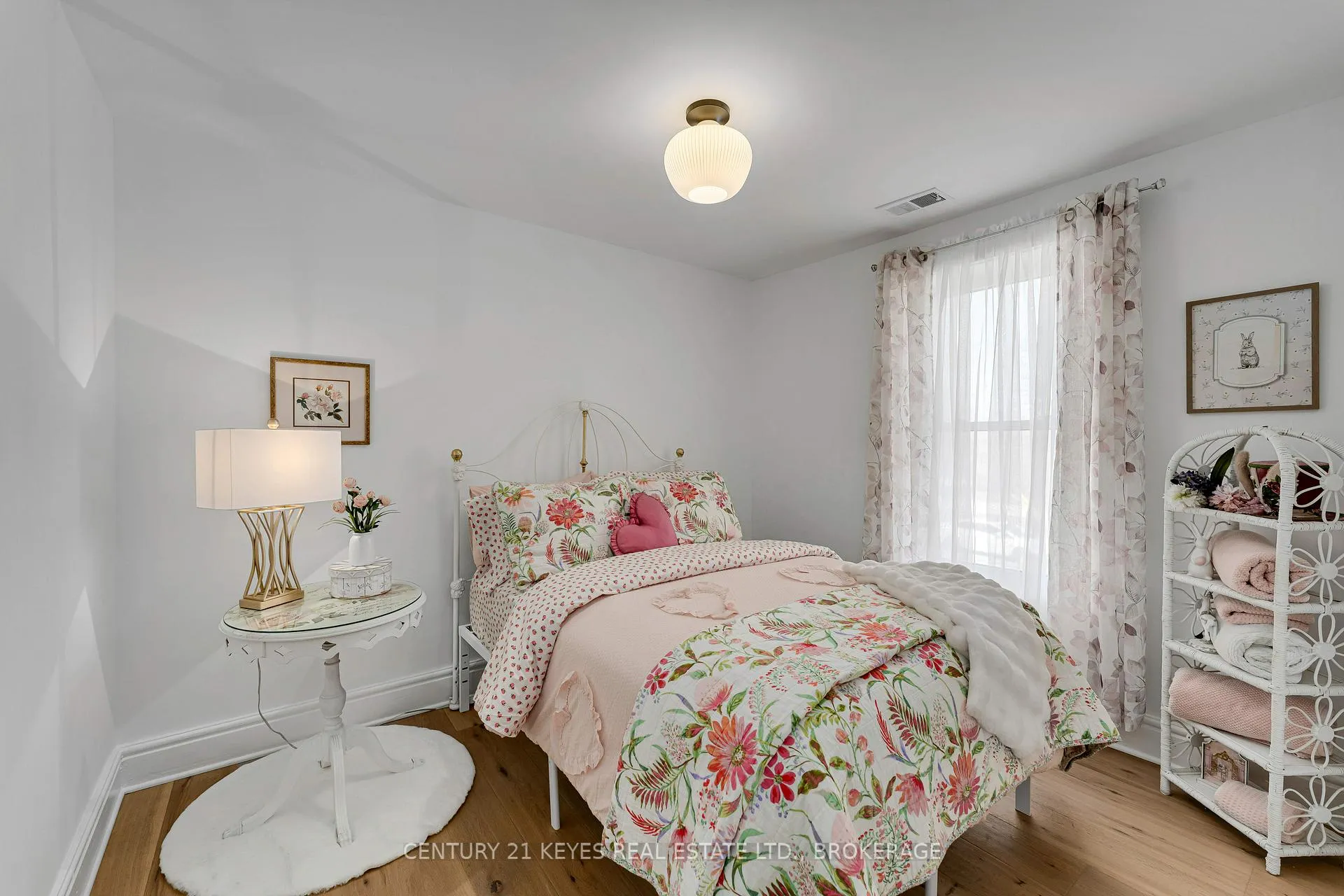 Photo 40 of 13 Windsor Drive E, Gananoque — HOMEH