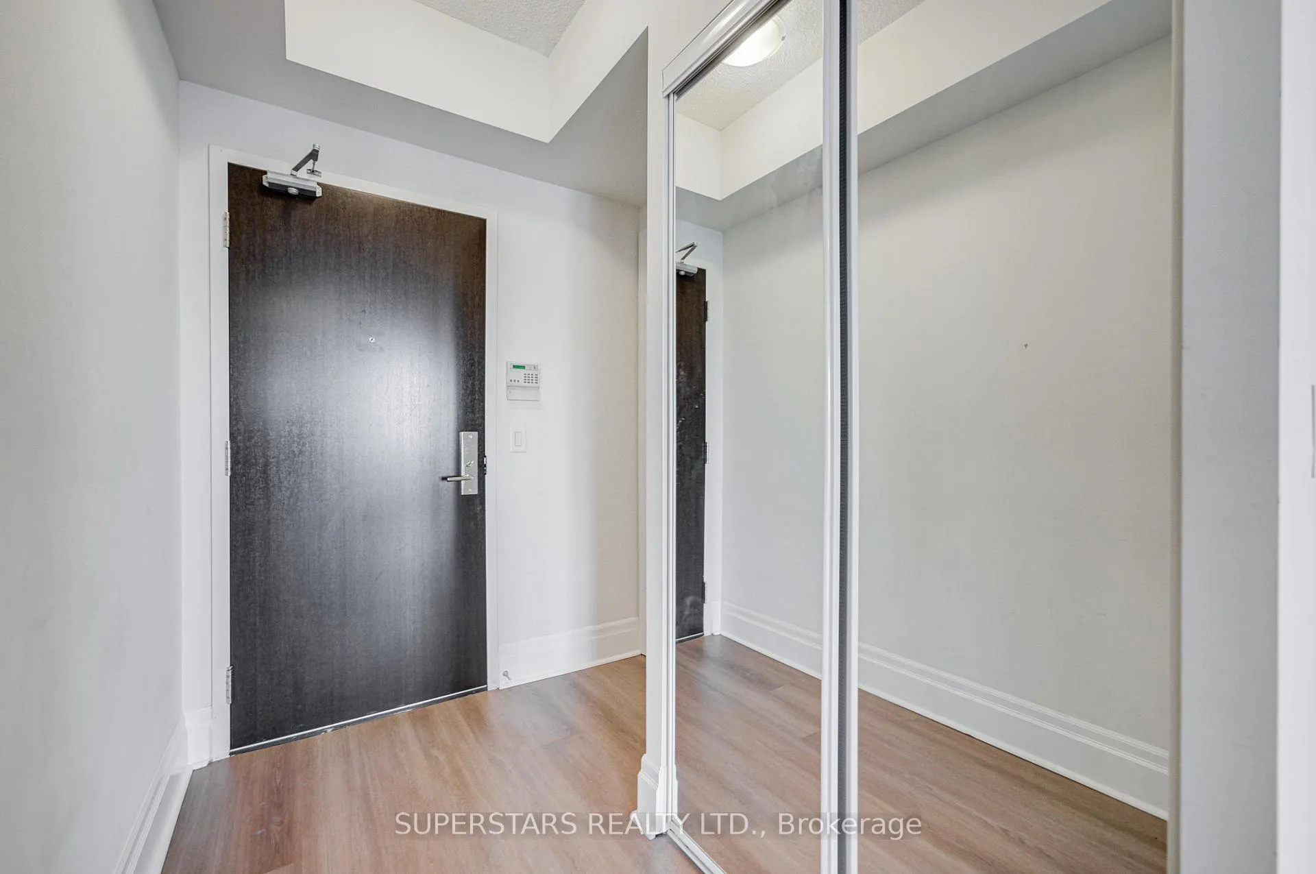 Photo 3 of Unit 502C, 39 Upper Duke Crescent, Markham, Unionville — HOMEH