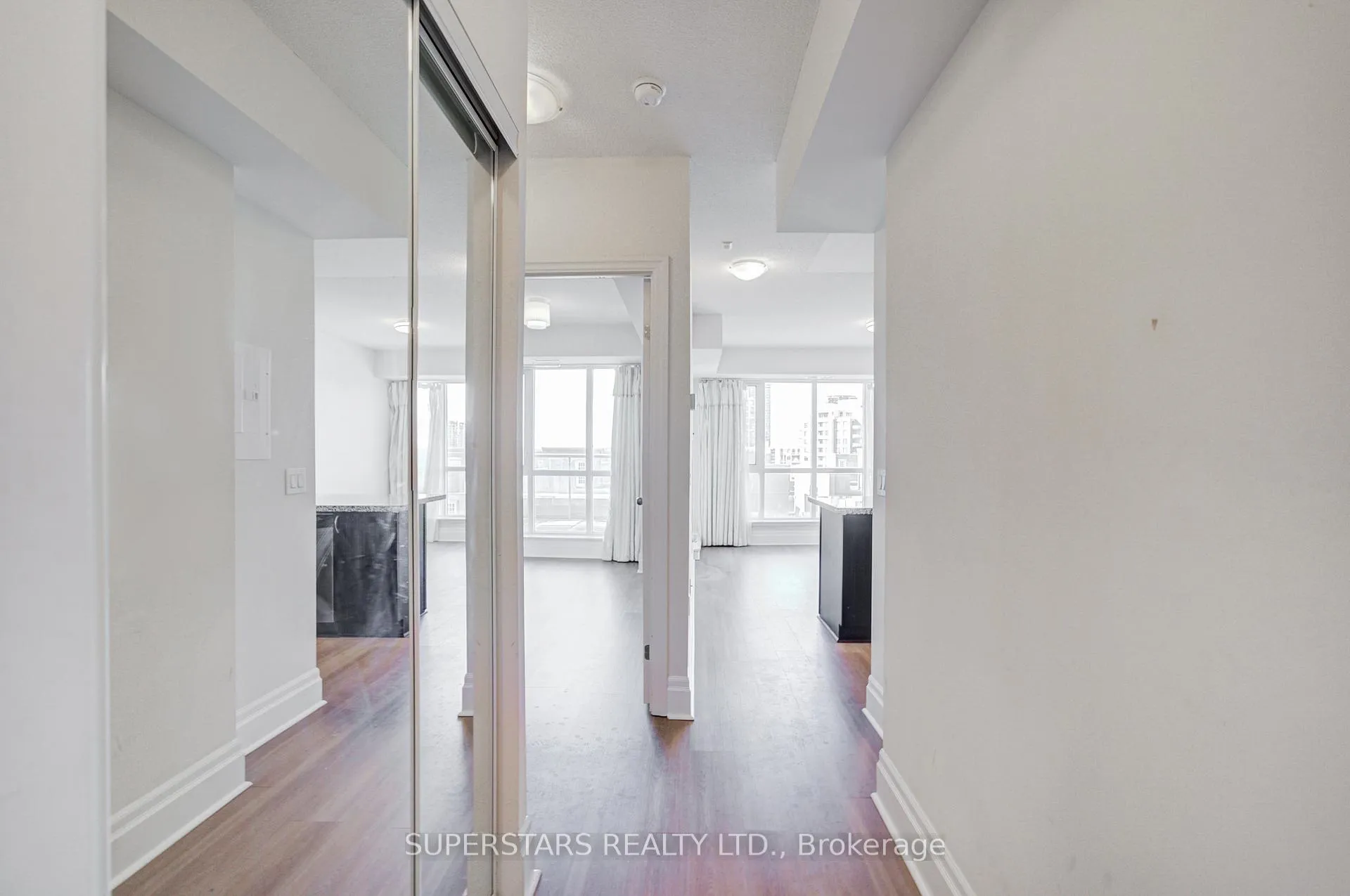 Photo 4 of Unit 502C, 39 Upper Duke Crescent, Markham, Unionville — HOMEH