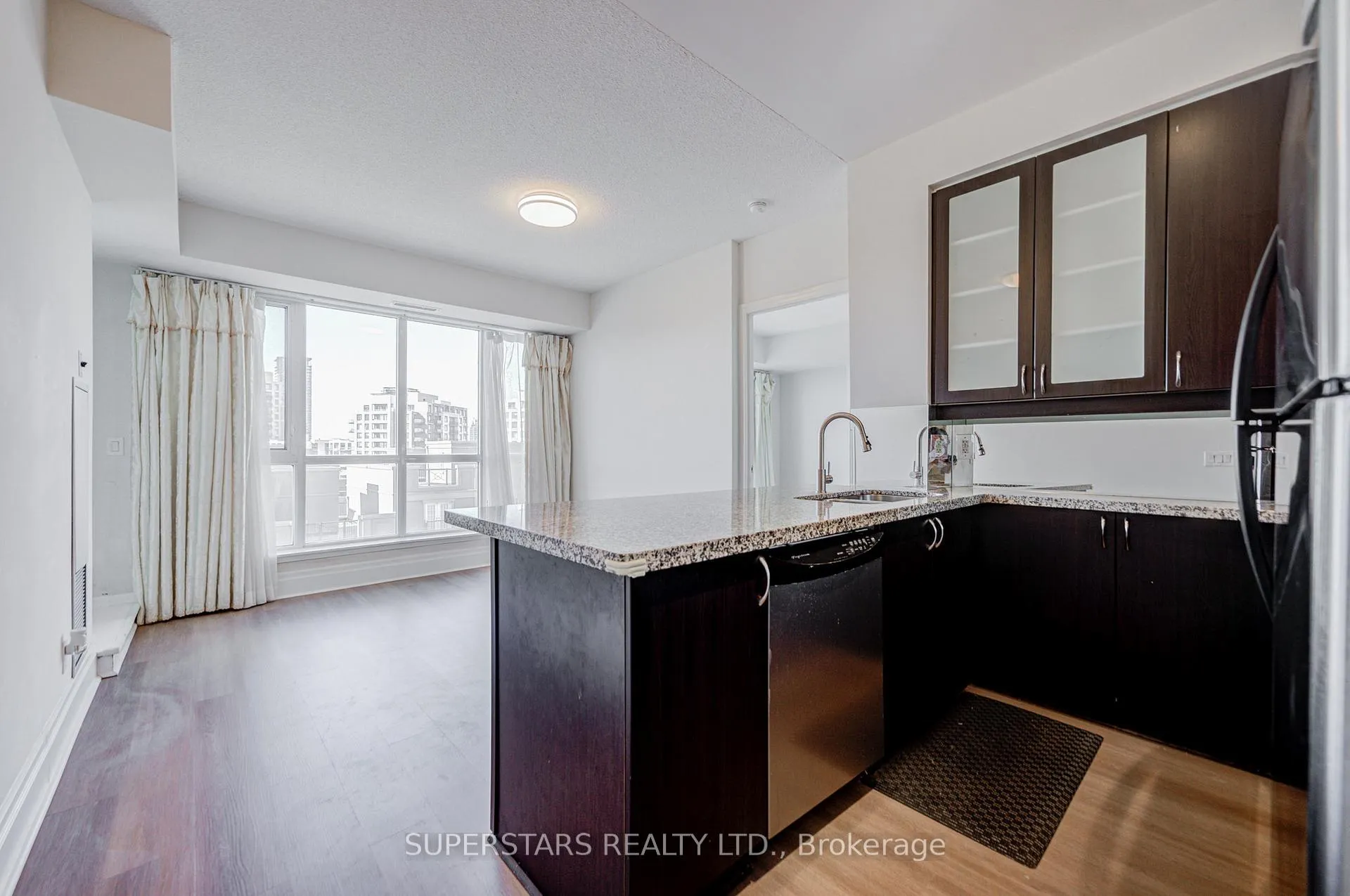 Photo 5 of Unit 502C, 39 Upper Duke Crescent, Markham, Unionville — HOMEH