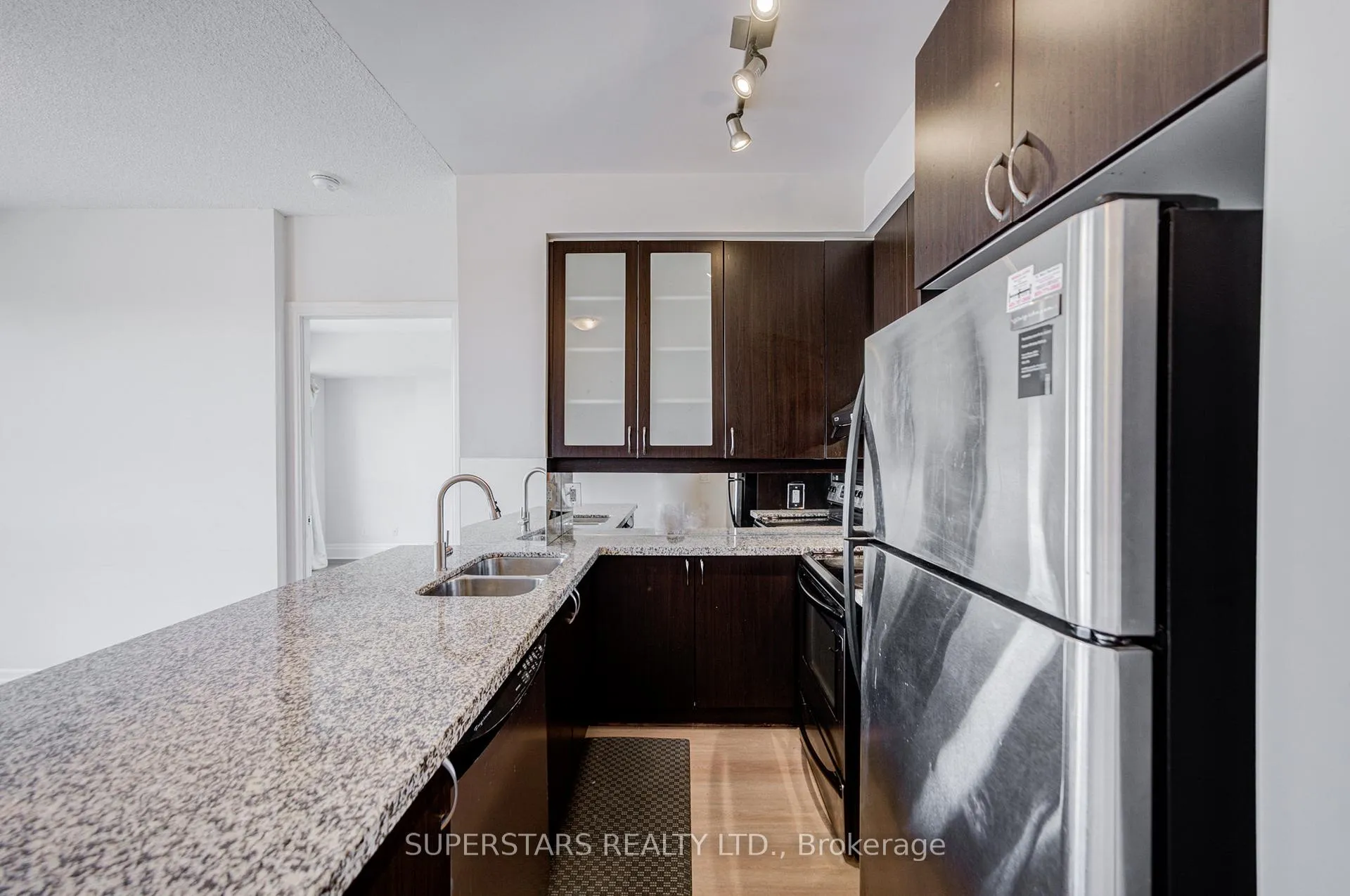 Photo 6 of Unit 502C, 39 Upper Duke Crescent, Markham, Unionville — HOMEH