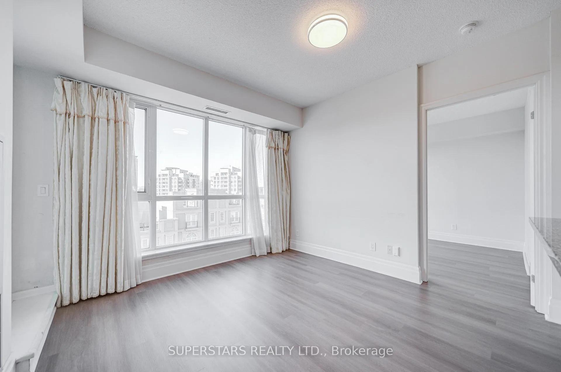 Photo 10 of Unit 502C, 39 Upper Duke Crescent, Markham, Unionville — HOMEH