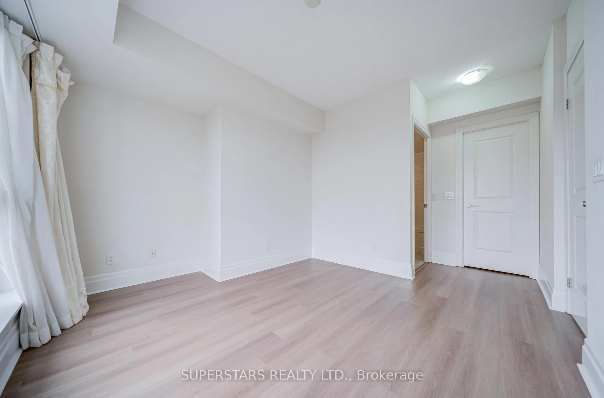 Photo 18 of Unit 502C, 39 Upper Duke Crescent, Markham, Unionville — HOMEH