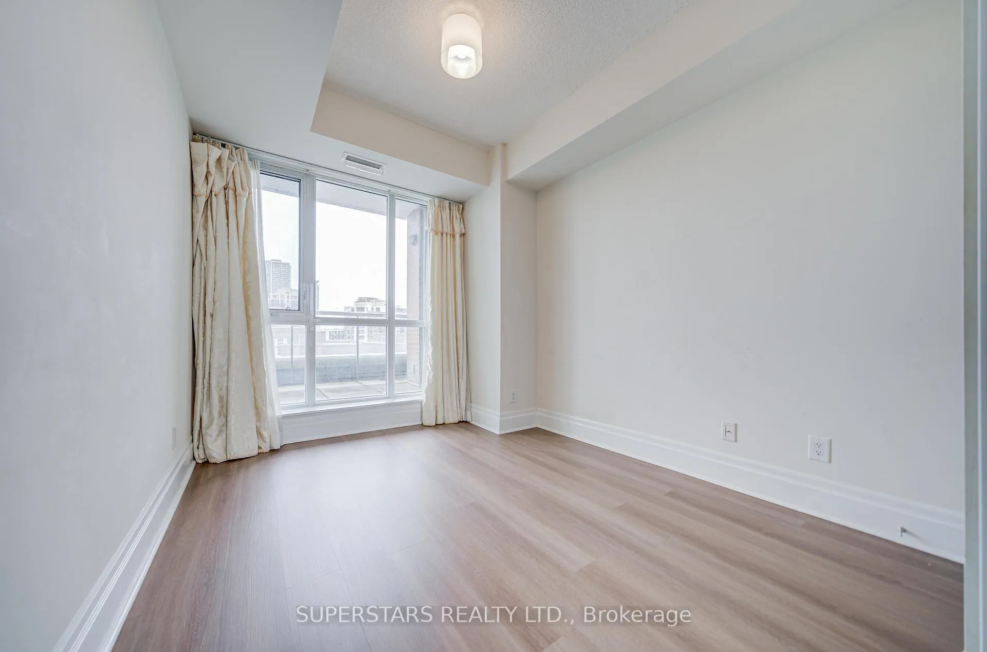 Photo 21 of Unit 502C, 39 Upper Duke Crescent, Markham, Unionville — HOMEH