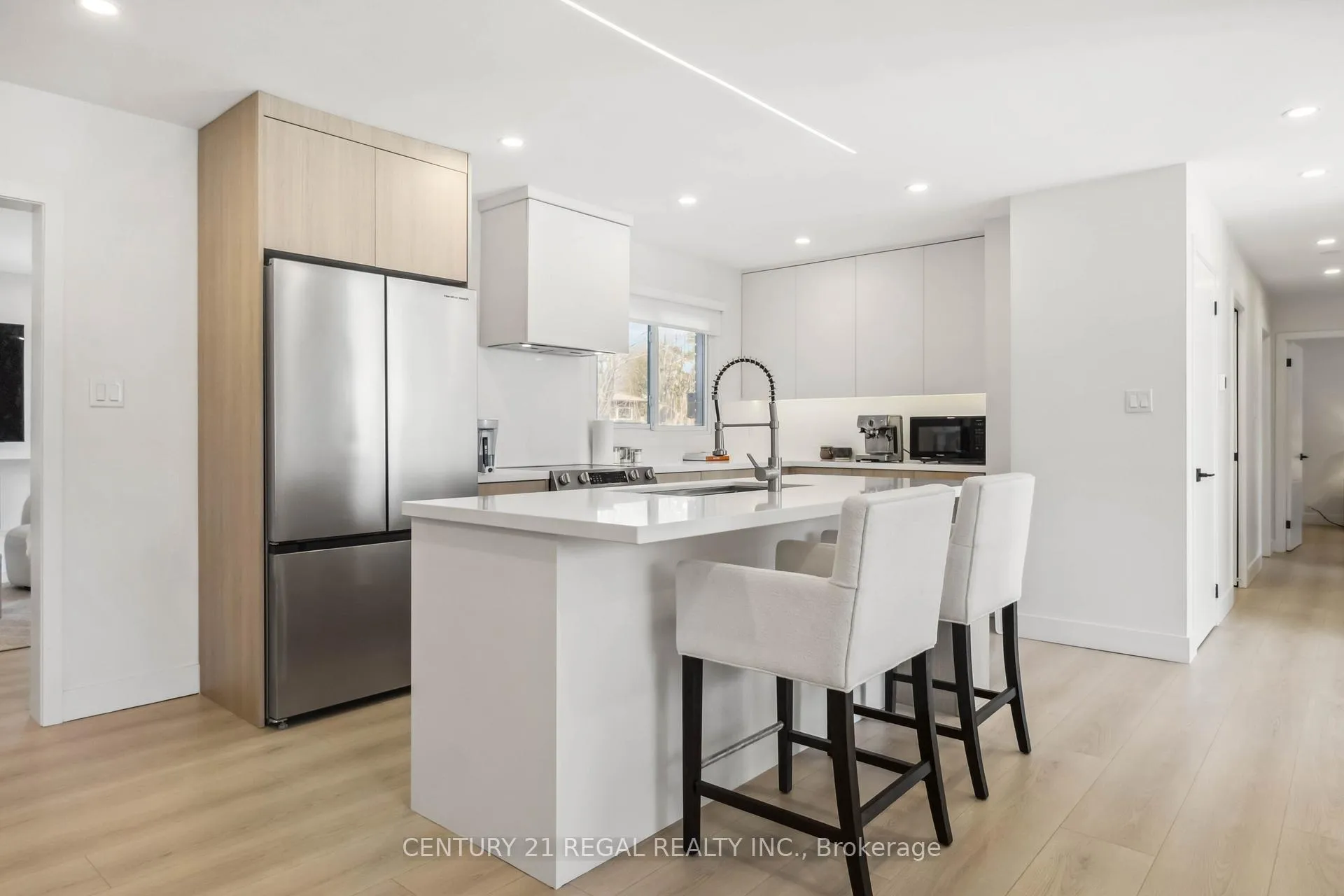Photo 9 of 26 Sir Bedevere Place, Markham, Markham Village — HOMEH