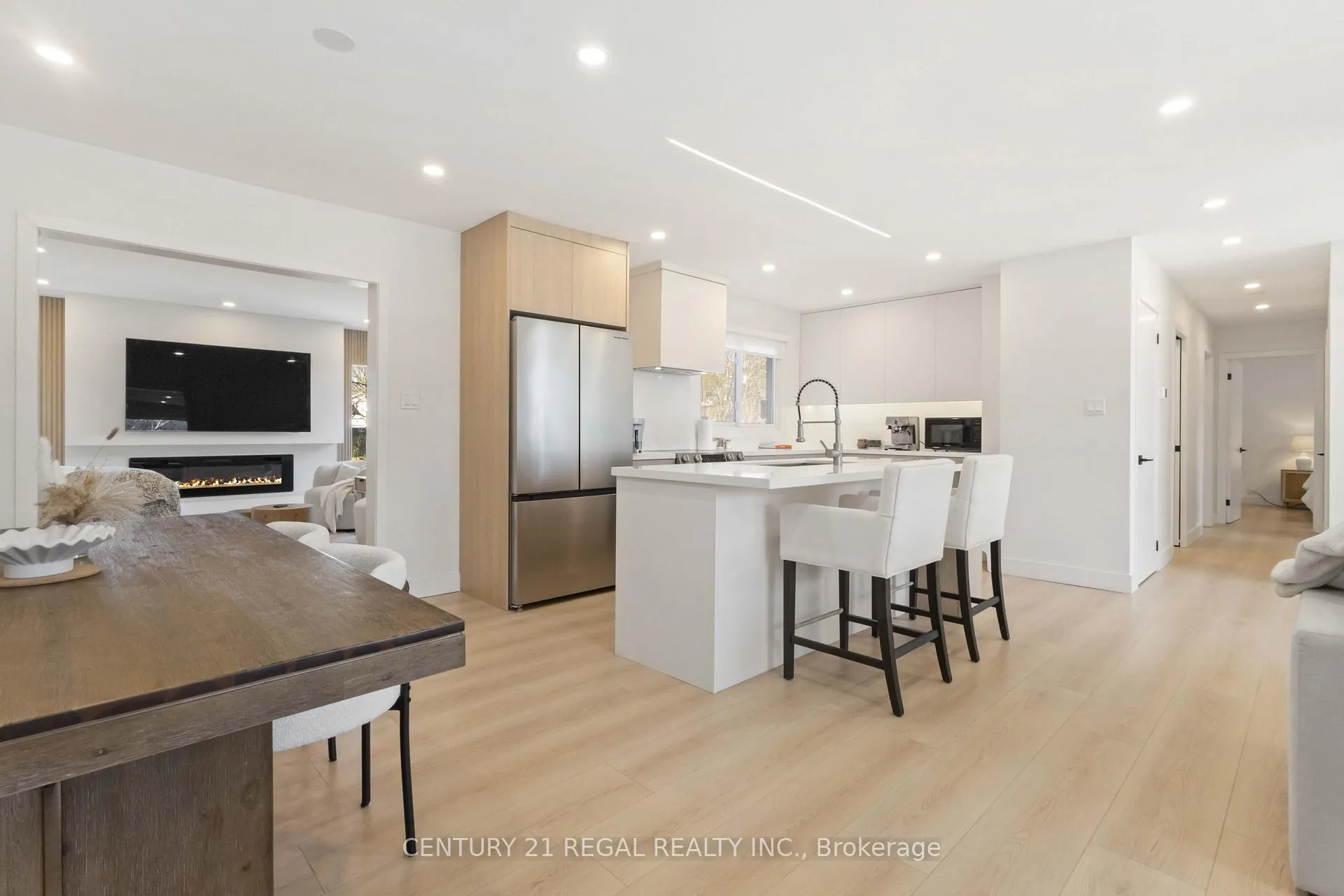 Photo 14 of 26 Sir Bedevere Place, Markham, Markham Village — HOMEH