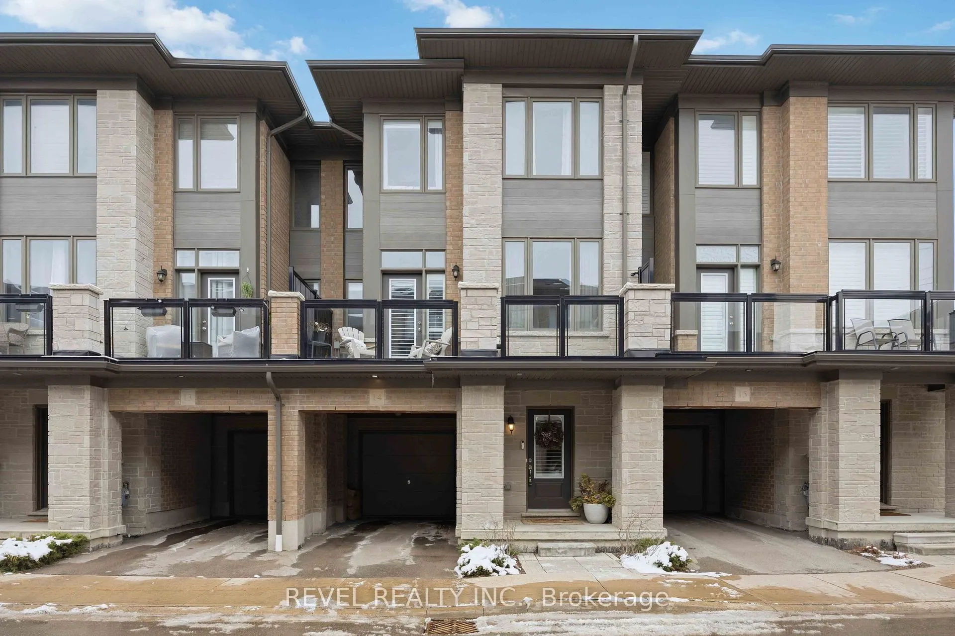 Photo 2 of Unit 14, 1956 Altona Road, Pickering, Rouge Park — HOMEH