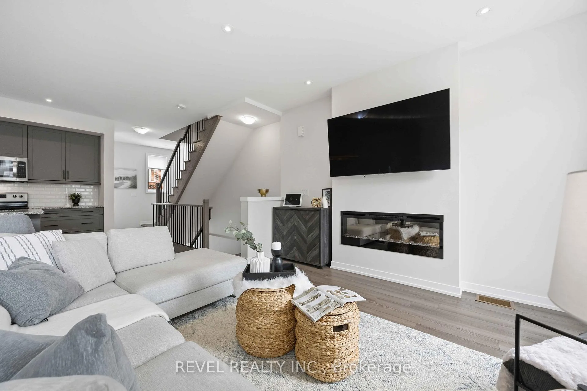 Photo 12 of Unit 14, 1956 Altona Road, Pickering, Rouge Park — HOMEH